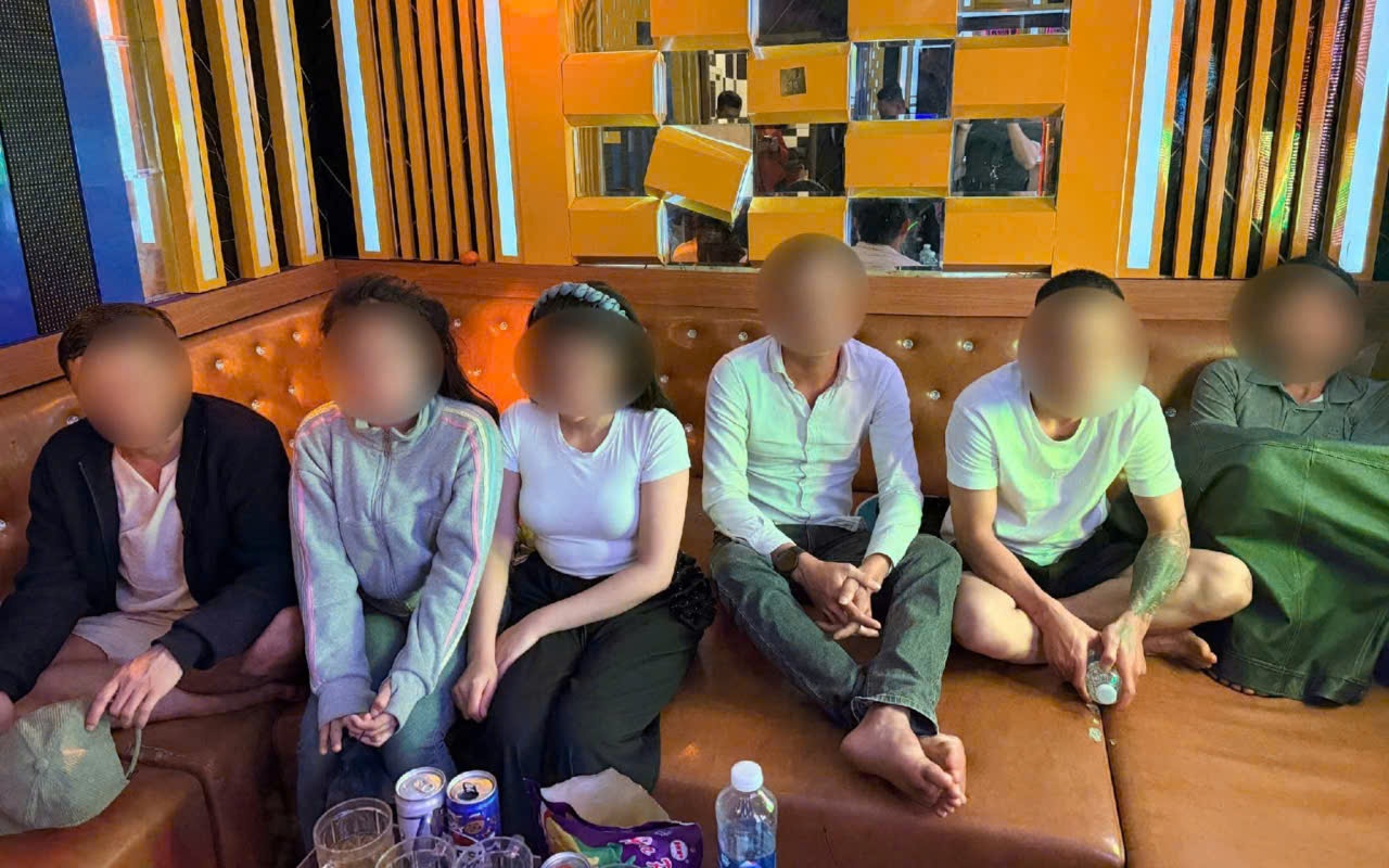 Lật tẩy bí mật trong phòng VIP quán karaoke ở Đà Nẵng