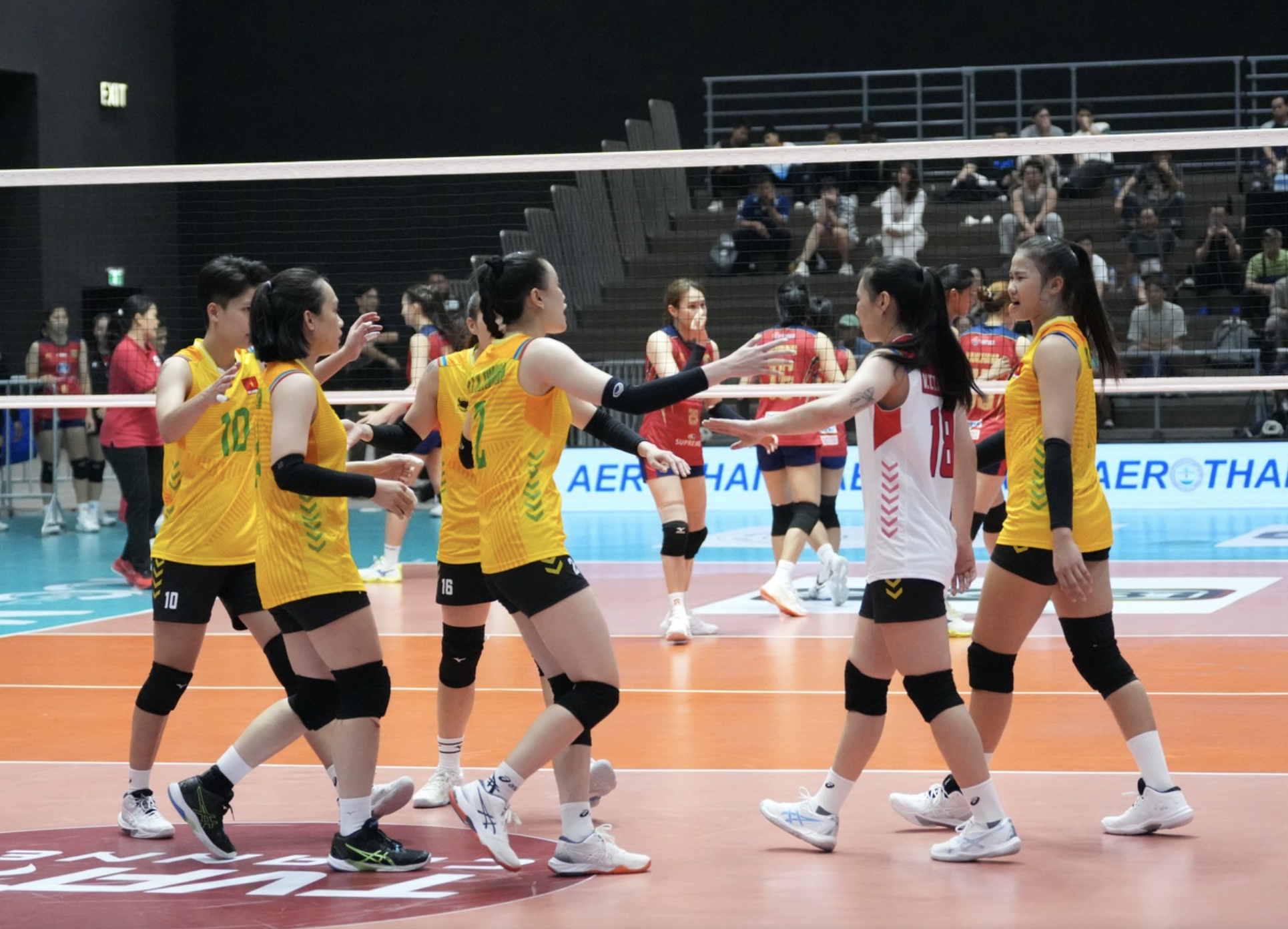 Thua chủ nh&agrave; Supreme Chonburi, VTV B&igrave;nh Điền Long An lỡ v&eacute; AVC Champions League - Ảnh 4.