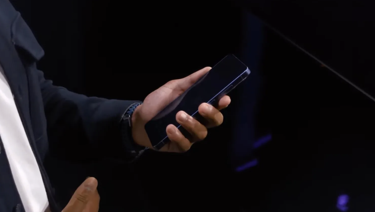 Điện thoại chống nhìn trộm của Samsung có giá đặc biệt mà giá bán tới 52 triệu đồng? - Ảnh 1.