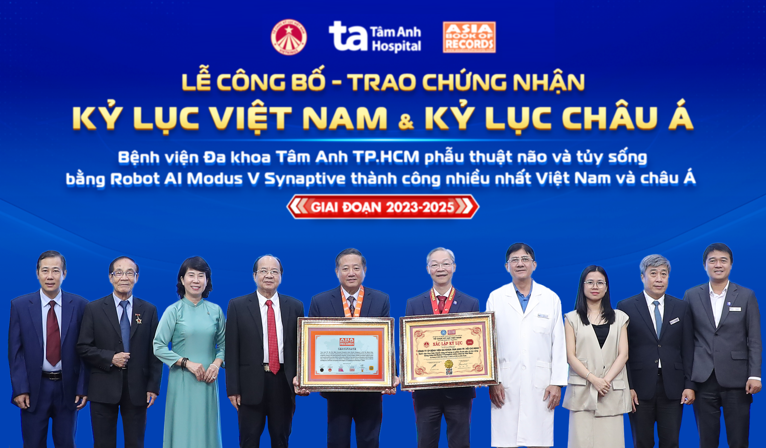 Bệnh viện T&acirc;m Anh lập kỷ lục ch&acirc;u &Aacute; phẫu thuật n&atilde;o v&agrave; cột sống bằng robot AI - Ảnh 1.
