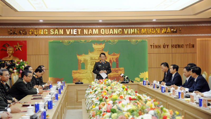 Bộ trưởng Lương Tam Quang thăm Hưng Y&ecirc;n v&agrave; ch&uacute;c Tết năm 2026 - Ảnh 1.