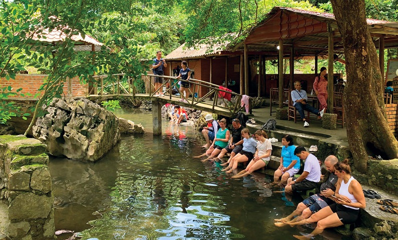 Viet Hai Ancient Village: A green gem in the heart of Cat Ba National Park - Ảnh 3.