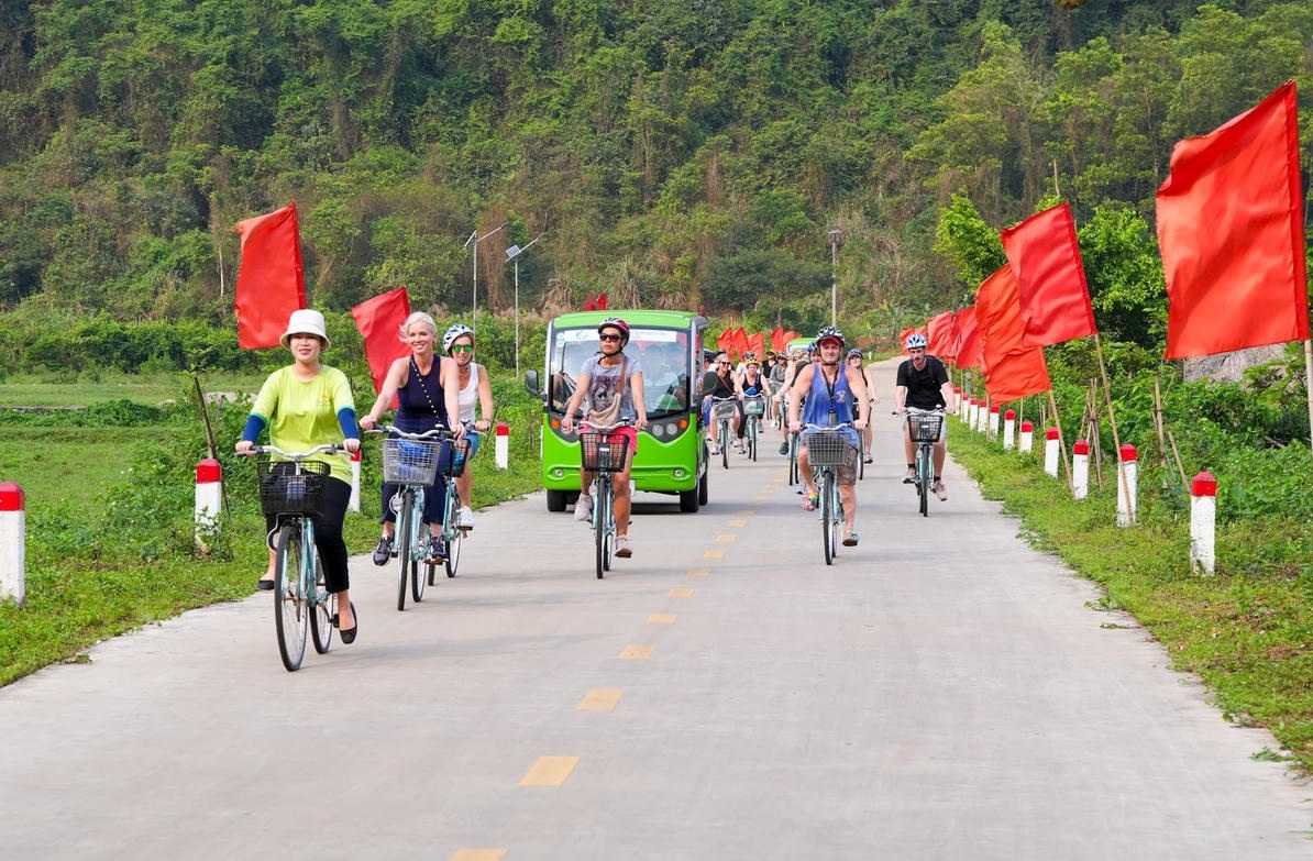 Viet Hai Ancient Village: A green gem in the heart of Cat Ba National Park - Ảnh 4.