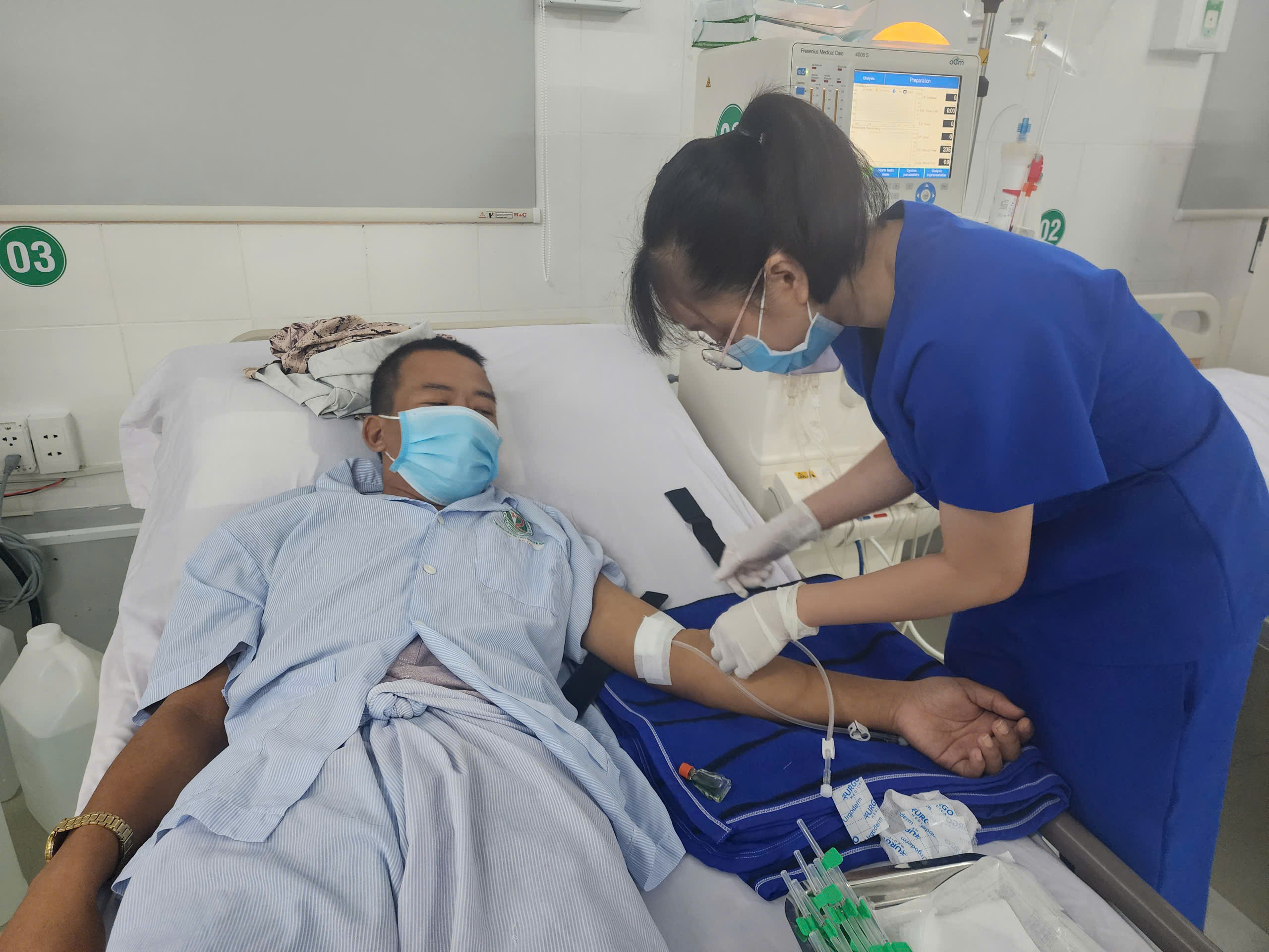 LẮNG NGHE NGƯỜI D&Acirc;N HIẾN KẾ: Lời giải số cho bệnh viện tuyến cuối - Ảnh 1.