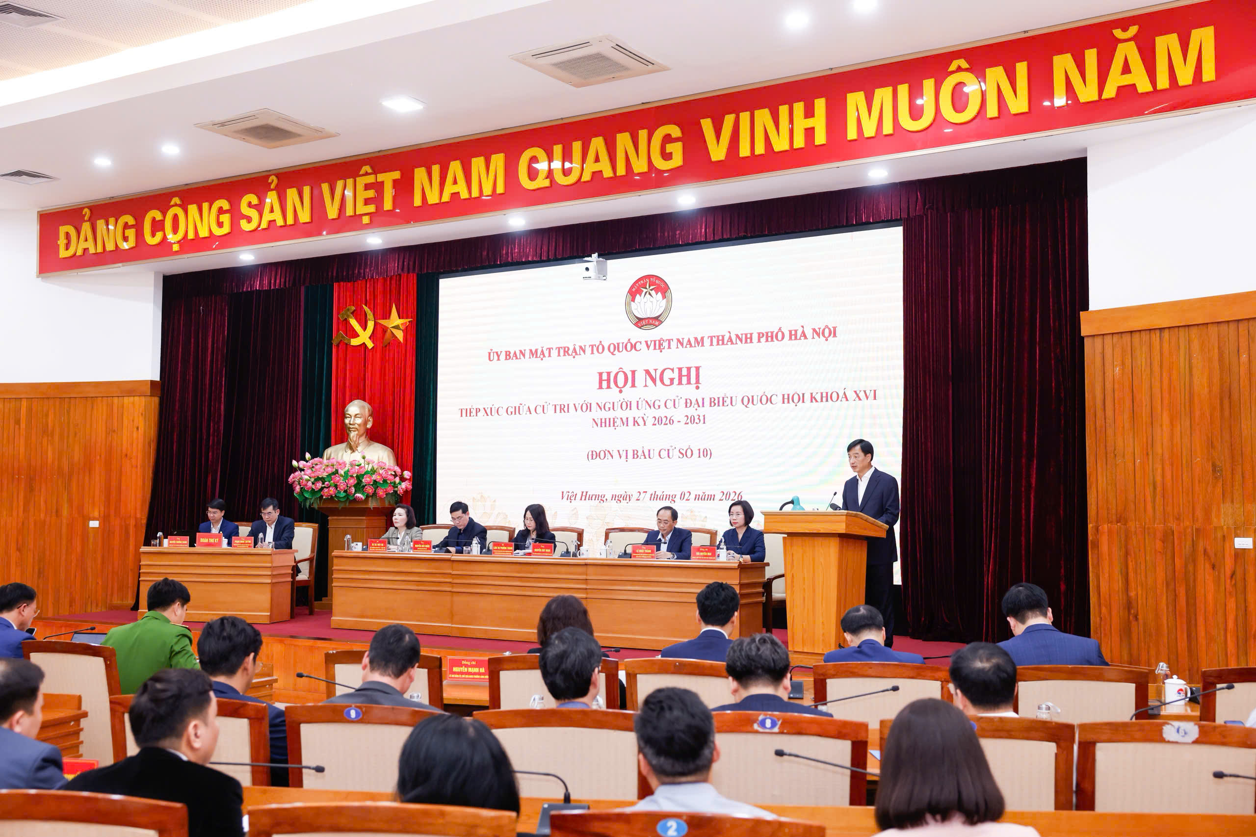 Tái thiết đô thị Hà Nội: Kiểm soát giá nhà để thành phố đáng sống - Ảnh 2.
