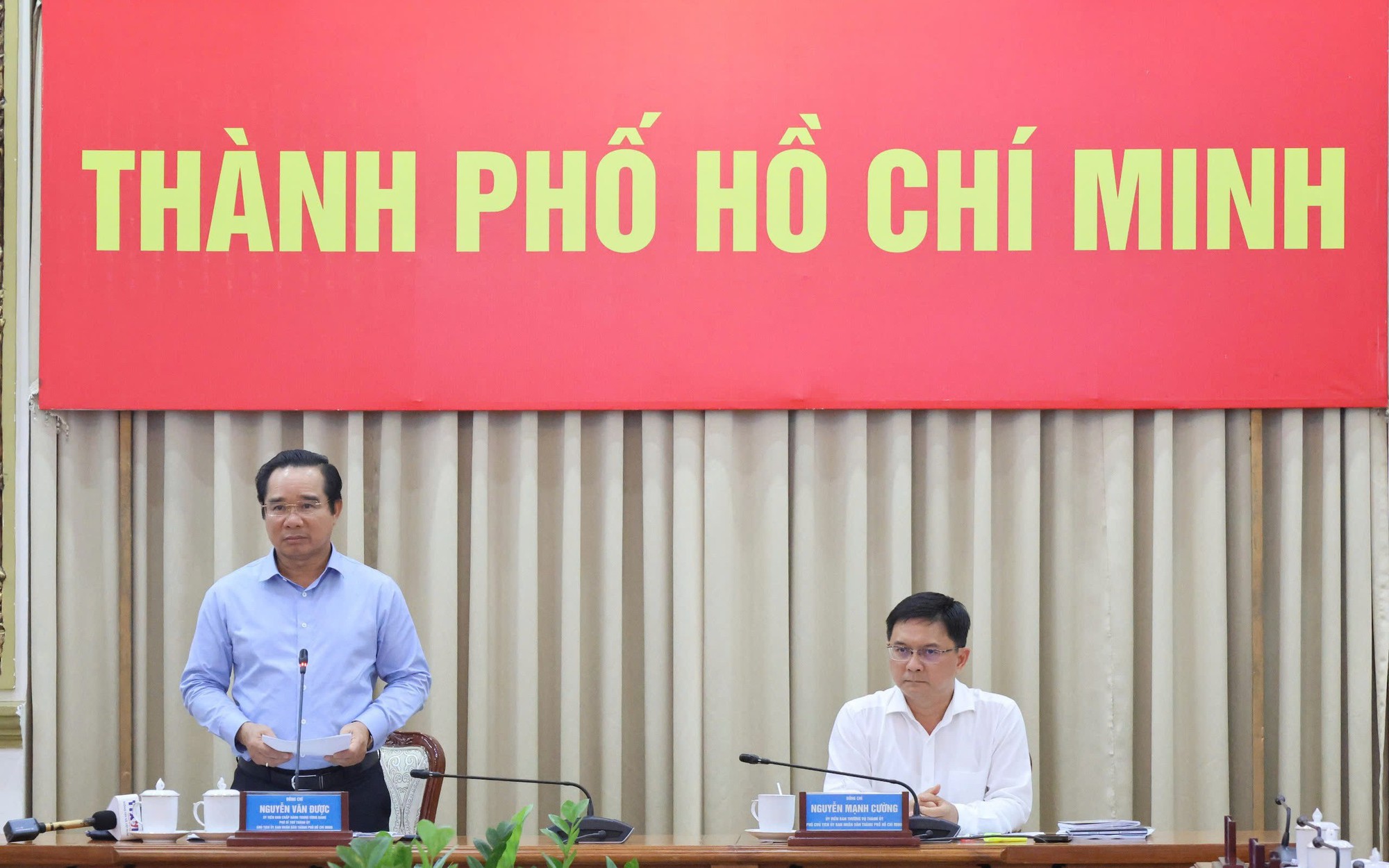 Chủ tịch UBND TPHCM: Đại biểu dự họp không báo cáo hình thức