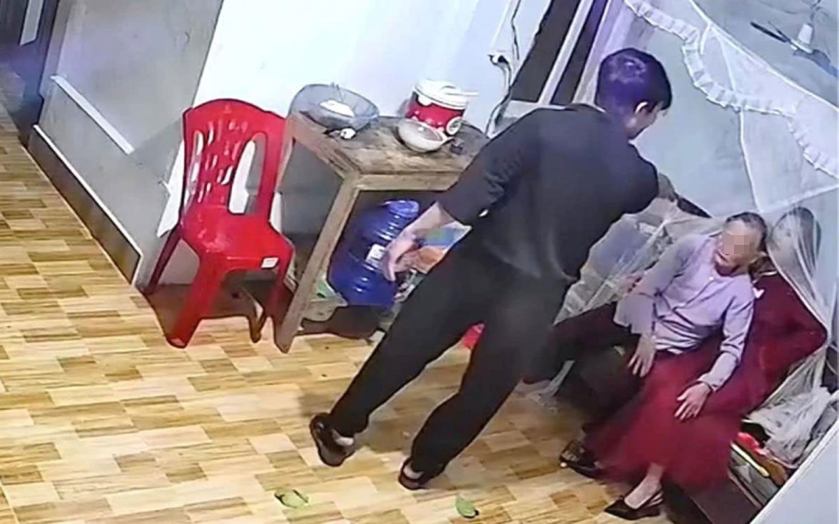 Th&ocirc;ng tin mới vụ con trai đ&aacute;nh mẹ gi&agrave; g&atilde;y tay trong ng&agrave;y m&ugrave;ng 3 Tết - Ảnh 1.