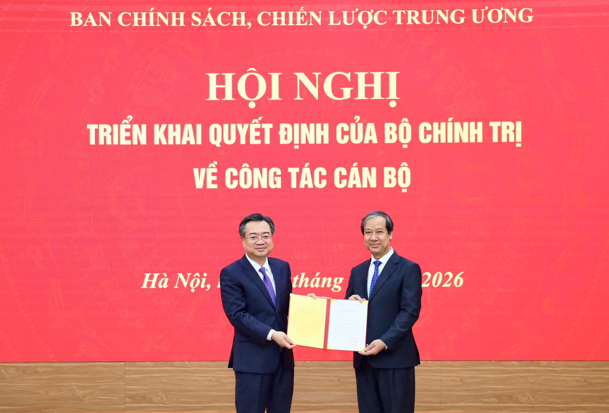 Điều động Bộ trưởng Nguyễn Kim Sơn giữ chức Phó Trưởng Ban Chính sách, chiến lược Trung ương - Ảnh 2.