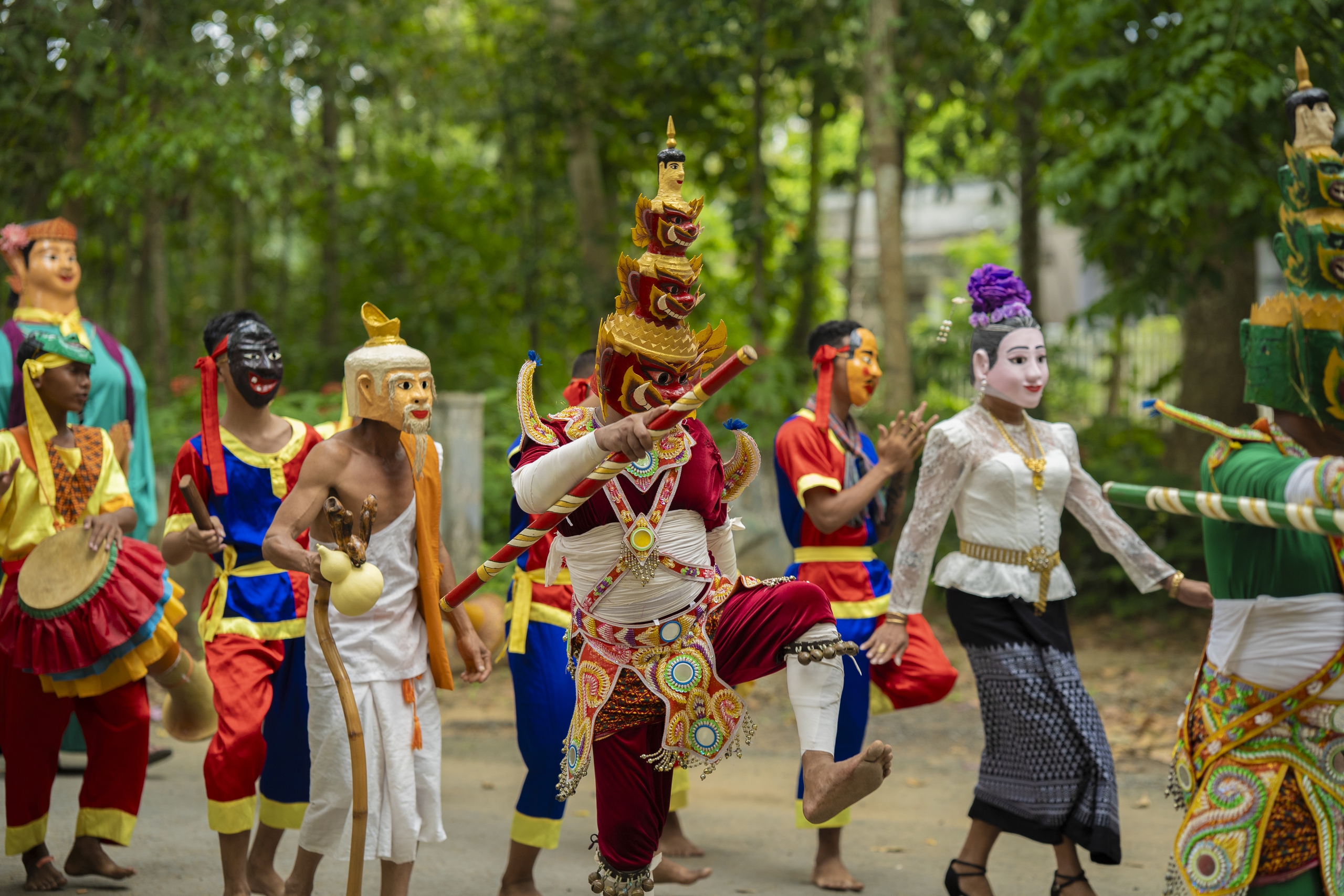 Võ Tấn Phát gây sốc khi "đối đầu trực diện" Võ Tấn Phát - Ảnh 7.