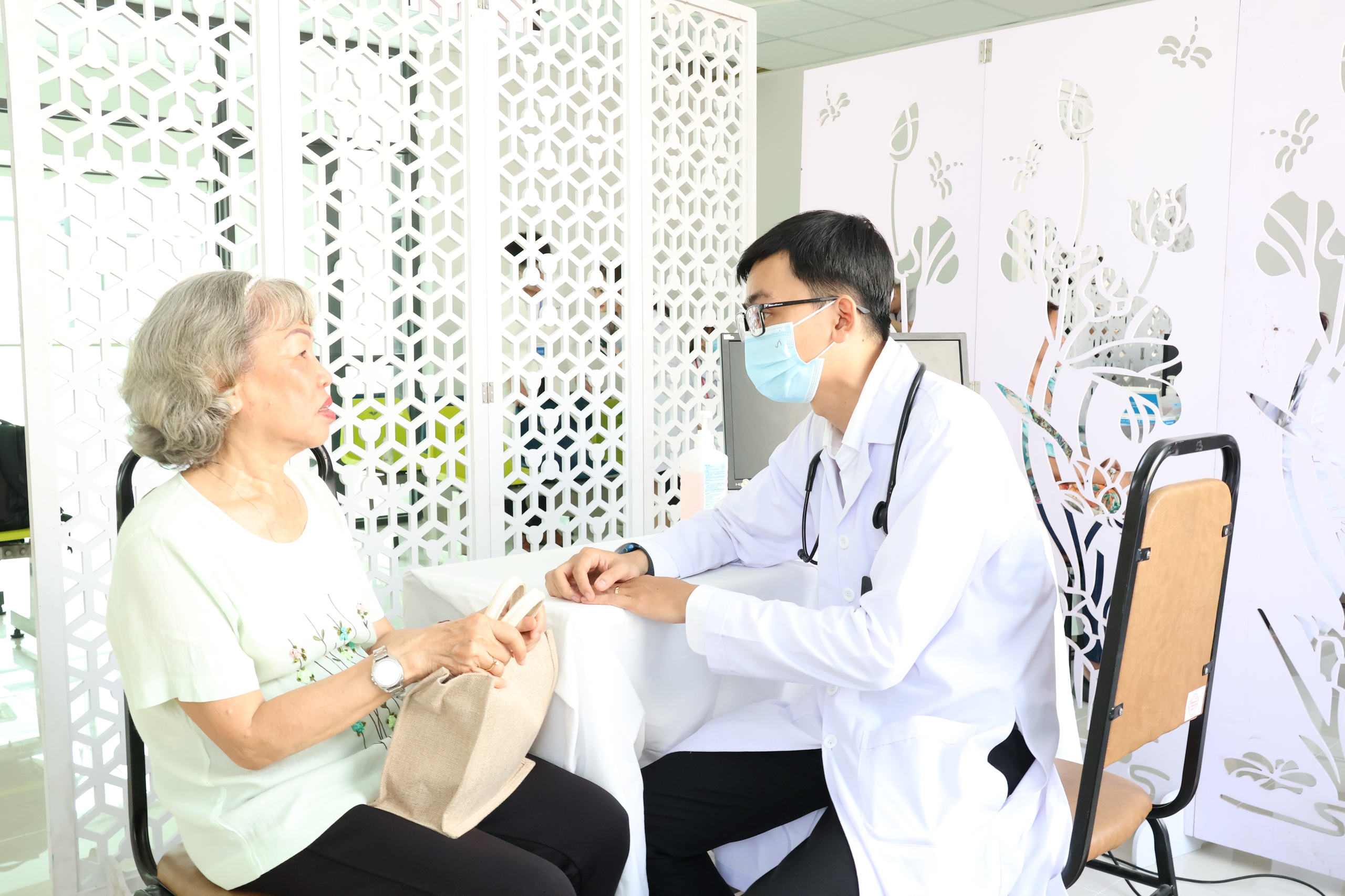 Phường đầu tiên ở TPHCM thí điểm mô hình y tế gia đình - Ảnh 7.