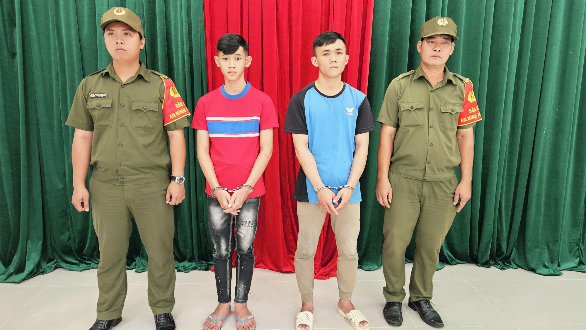 TPHCM: Khởi tố vụ đâm 3 du khách vì tiếng nẹt pô - Ảnh 1.