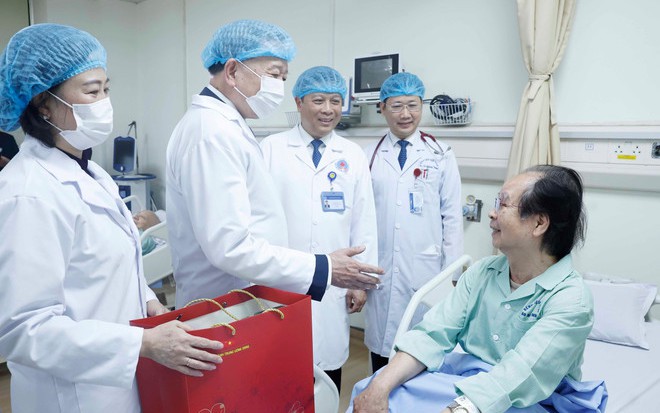 Tổng Bí thư Tô Lâm: Không để ai bị bệnh mà không được chăm sóc