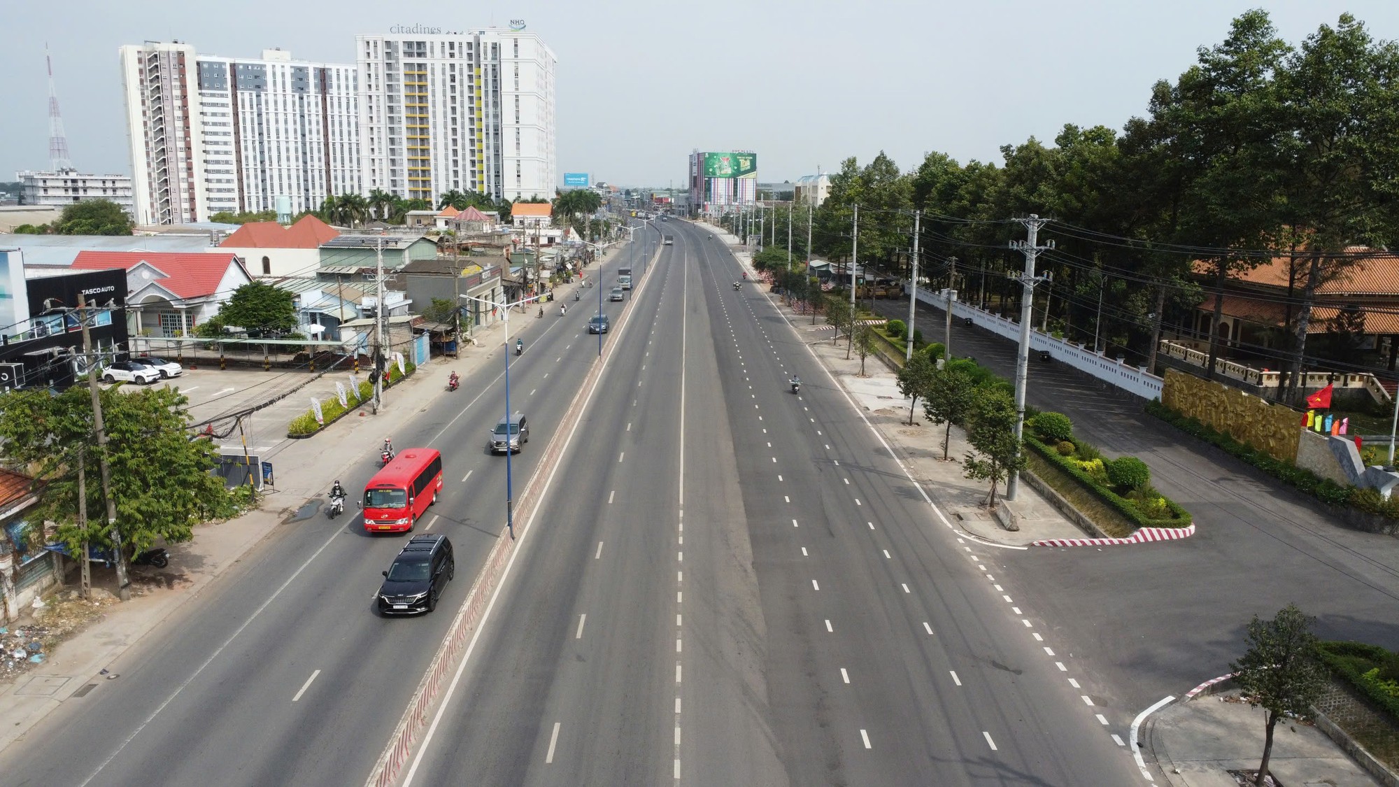 H&igrave;nh h&agrave;i Quốc lộ 13 tại B&igrave;nh Dương sau nhiều năm thi c&ocirc;ng n&acirc;ng cấp hiện đại - Ảnh 3.