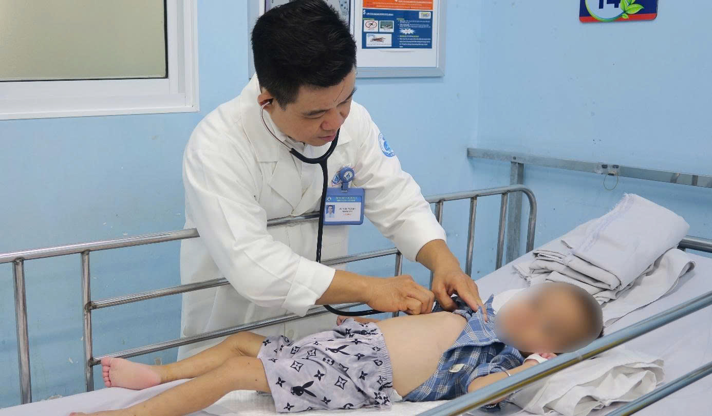 Gi&agrave;nh lại cơ hội sống cho trẻ k&eacute;m may mắn - Ảnh 1.
