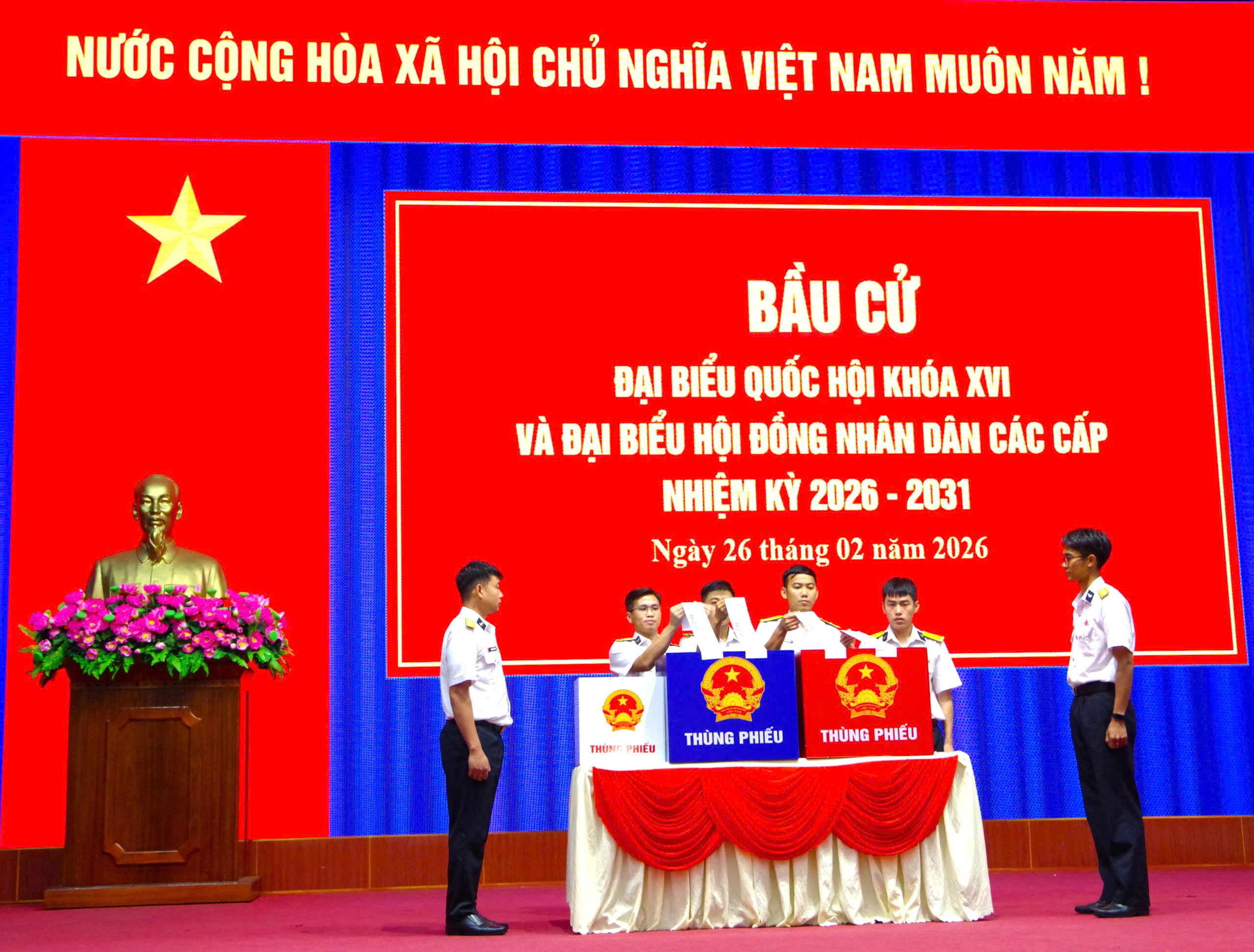 Gửi gắm kỳ vọng của qu&acirc;n v&agrave; d&acirc;n Trường Sa - Ảnh 1.