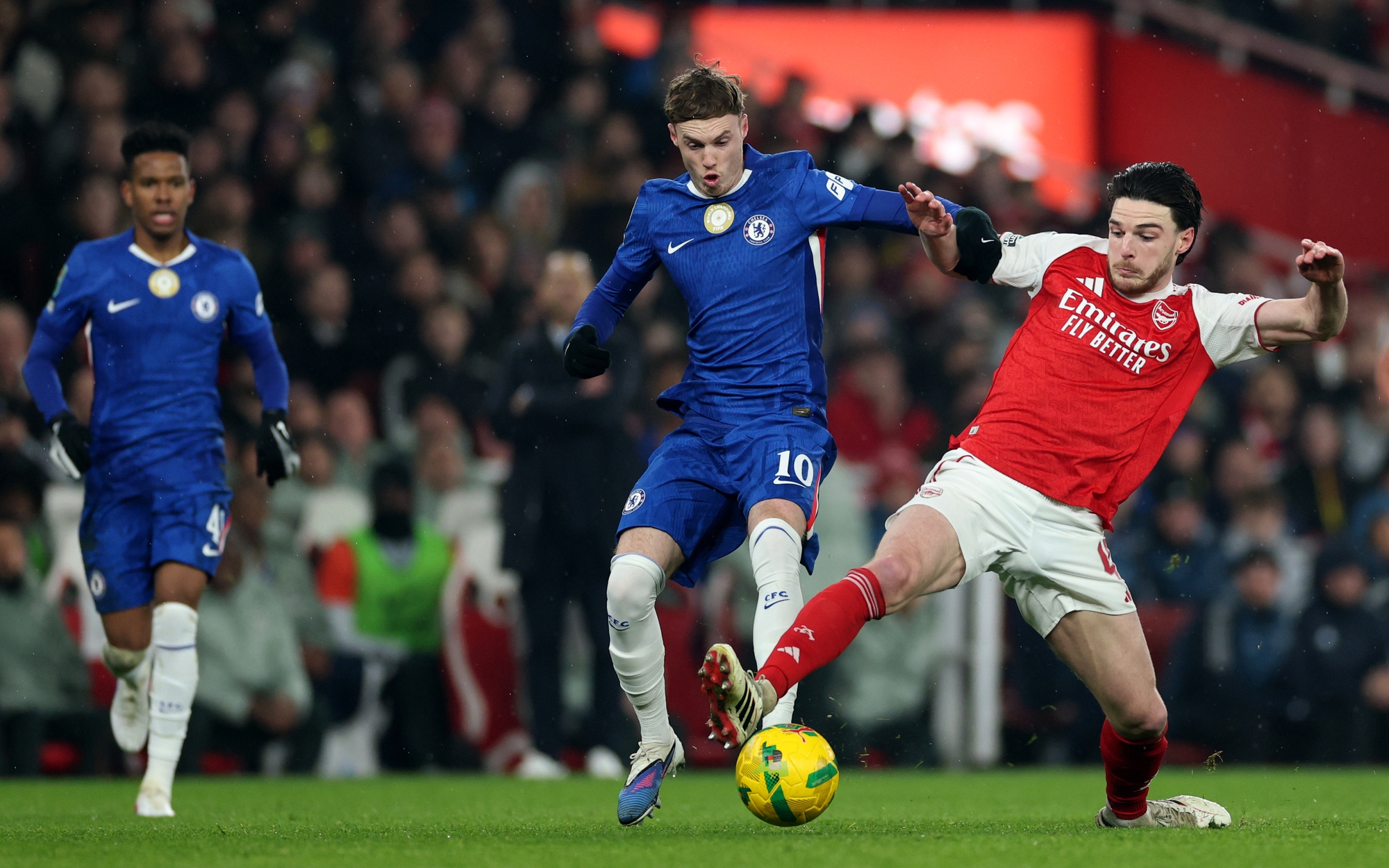 Chờ màn derby nảy lửa thành London