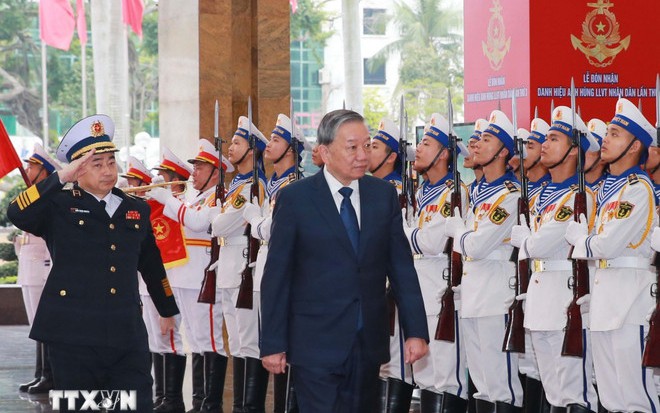 Tổng Bí thư Tô Lâm dự lễ đón nhận danh hiệu Anh hùng LLVTND của Quân chủng Hải quân