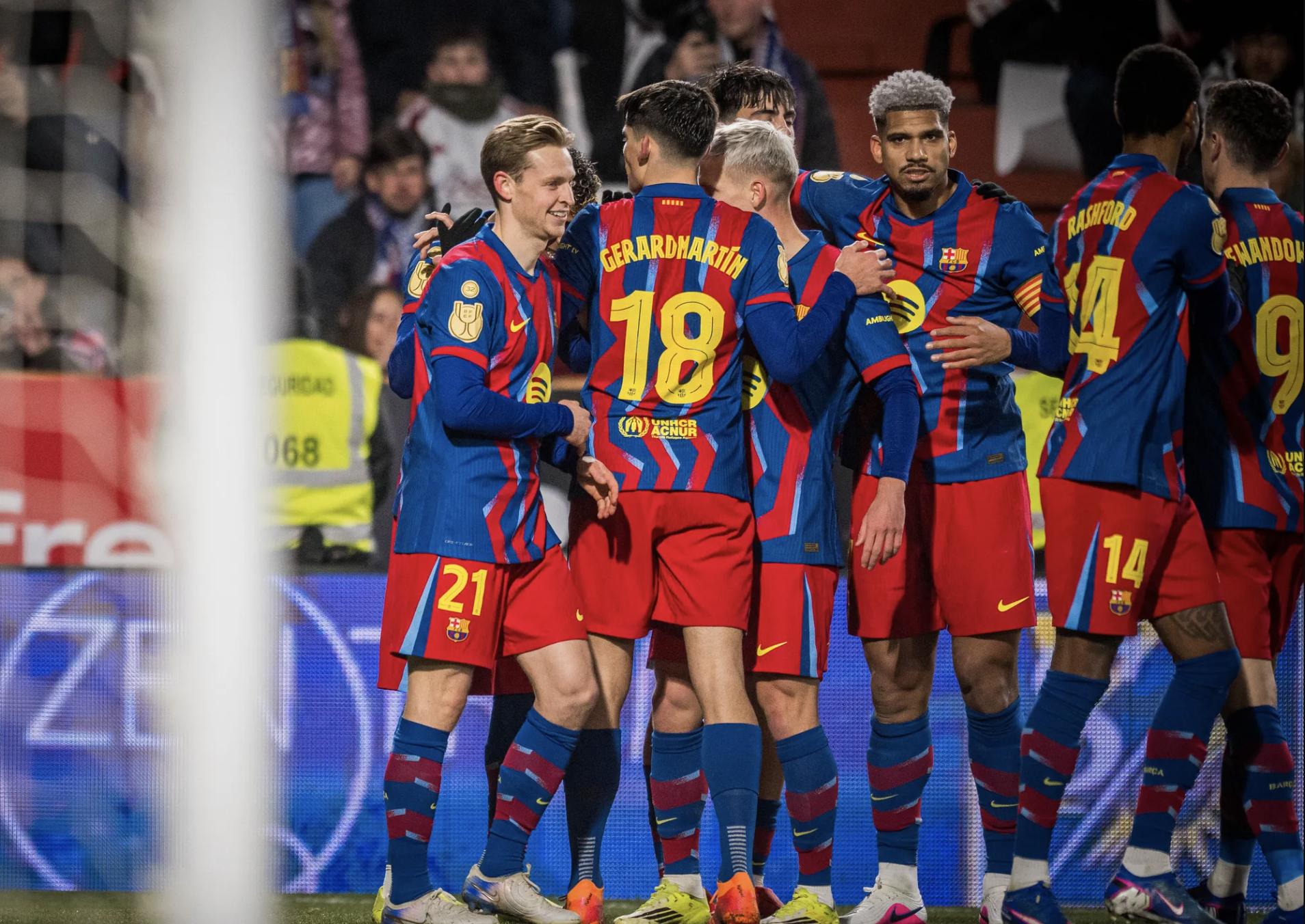  Giải m&atilde; "hiện tượng" Albacete, Barcelona đoạt v&eacute; b&aacute;n kết C&uacute;p Nh&agrave; vua - Ảnh 7.