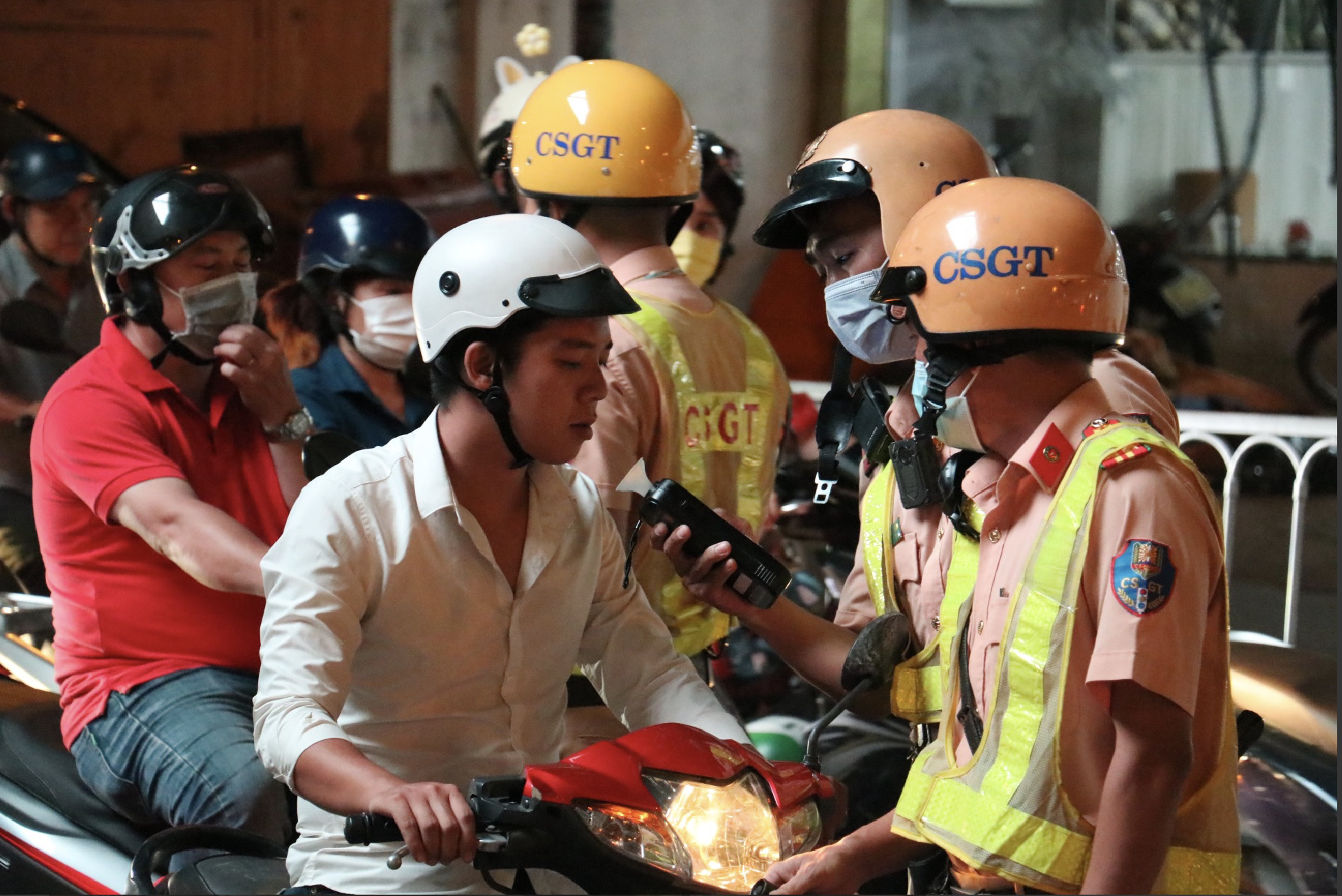 CSGT to&agrave;n quốc kiểm tra nồng độ cồn từ 10 giờ s&aacute;ng m&ugrave;ng 1 Tết B&iacute;nh Ngọ 2026 - Ảnh 1.