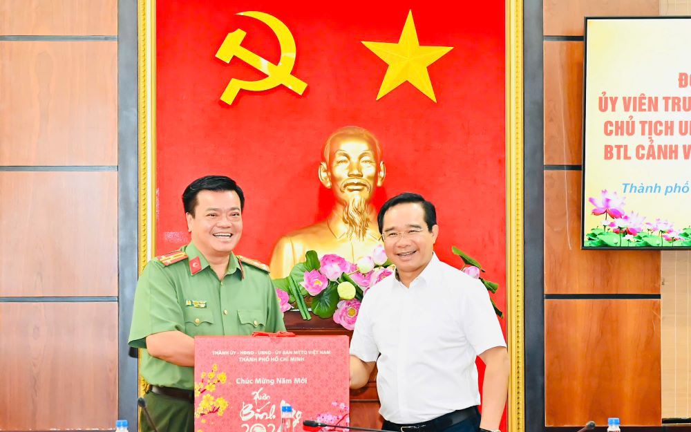 Chủ tịch UBND TPHCM Nguyễn Văn Được chúc Tết các đơn vị Công an, Quân đội