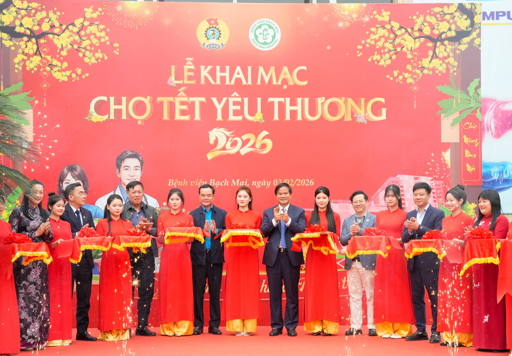 Chăm lo Tết cho bệnh nhân khó khăn - Ảnh 1.