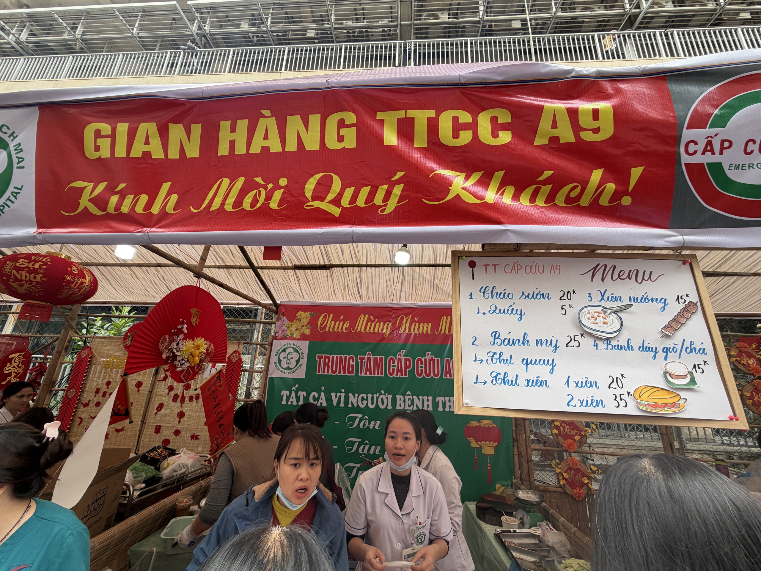 Chăm lo Tết cho bệnh nhân khó khăn - Ảnh 4.