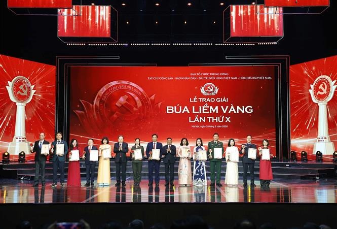 Tổng Bí thư Tô Lâm dự Lễ tuyên dương Bí thư chi bộ xuất sắc và trao giải Búa liềm vàng - Ảnh 4.