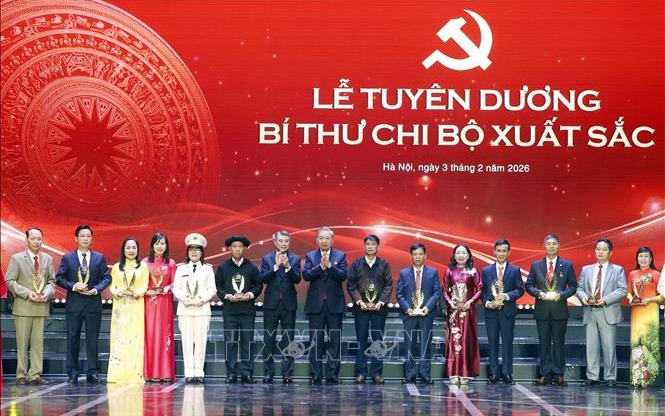 Tổng Bí thư Tô Lâm dự Lễ tuyên dương Bí thư chi bộ xuất sắc và trao giải Búa liềm vàng