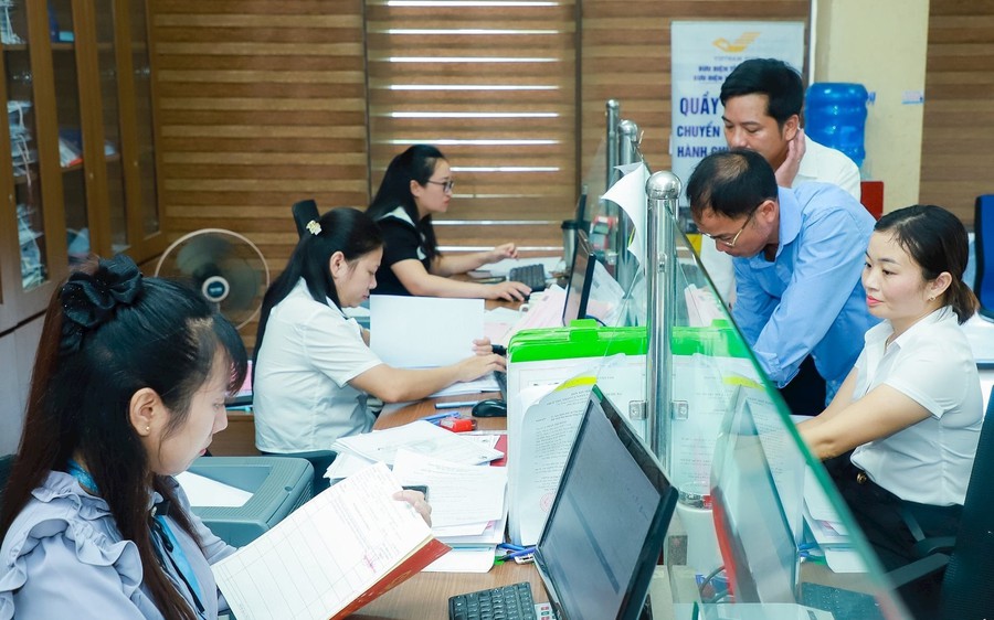 C&aacute;n bộ tăng cường về x&atilde;, phường hưởng nhiều ưu đ&atilde;i về lương, phụ cấp - Ảnh 1.