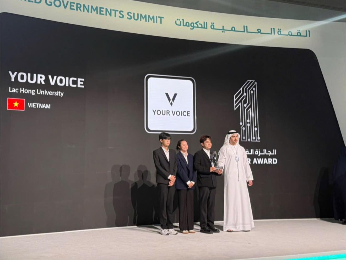 Trường ĐH Lạc Hồng đoạt giải bạc Global Best M-Gov Award 2026 tại Dubai - Ảnh 3.
