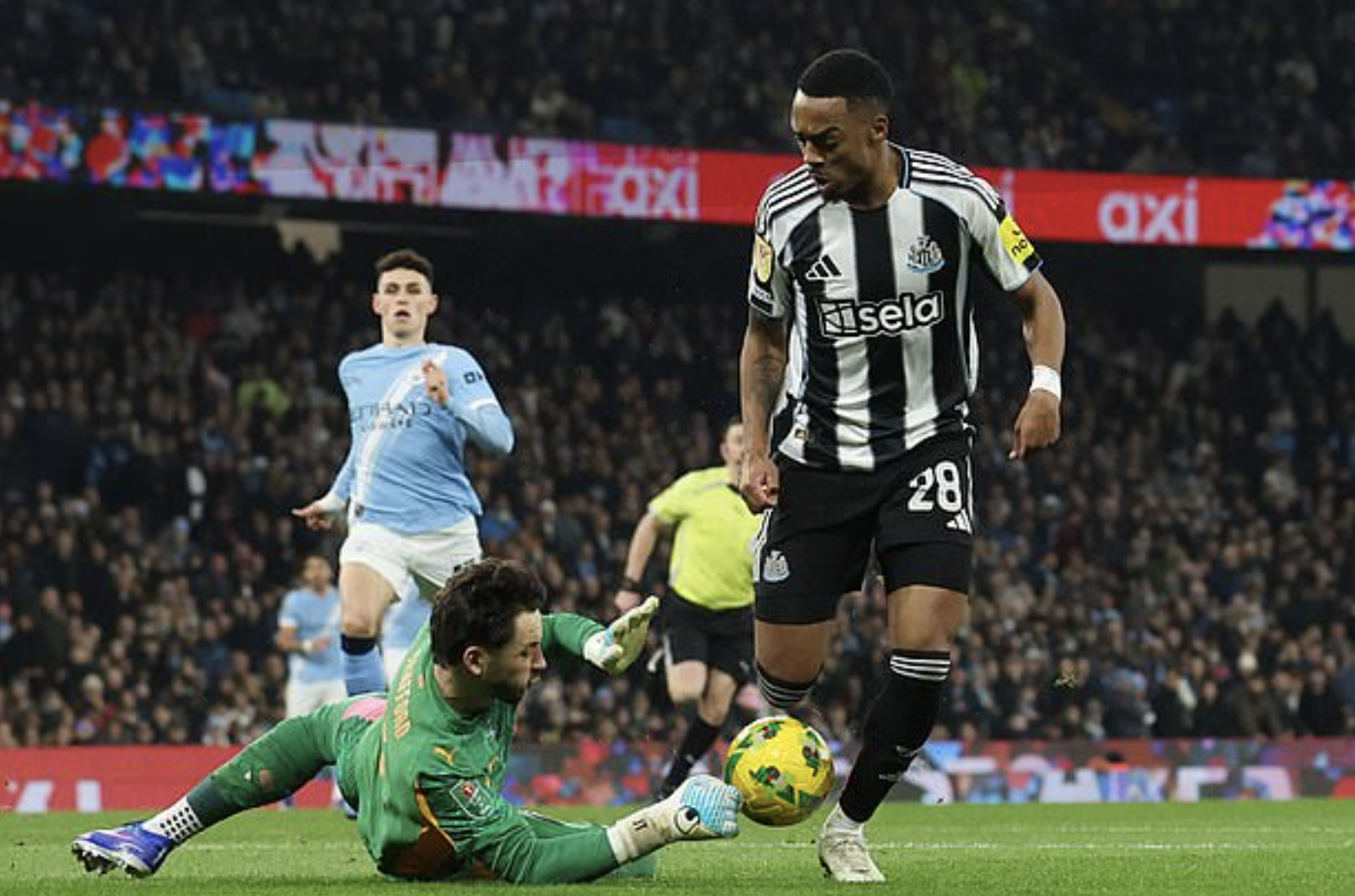 Biến Newcastle th&agrave;nh cựu vương, Man City gi&agrave;nh v&eacute; tranh chung kết League Cup - Ảnh 2.