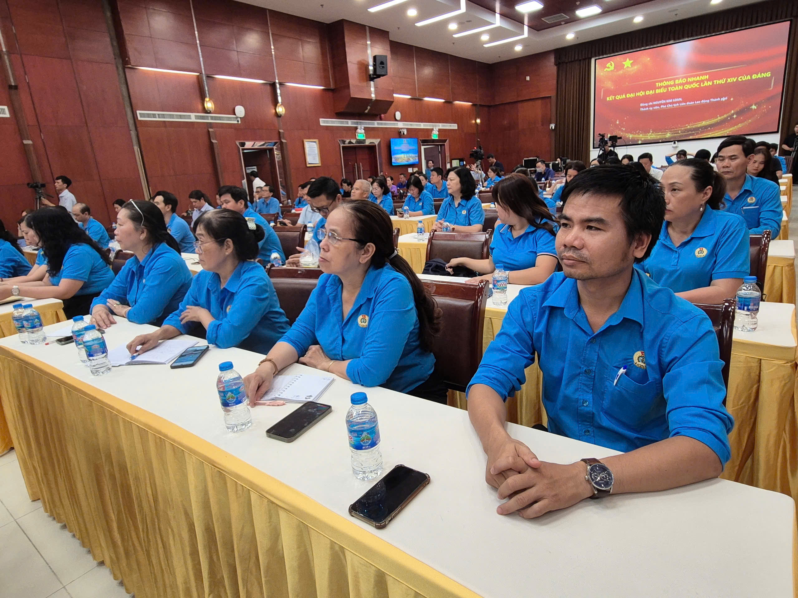 LĐLĐ TPHCM thông tin kết quả Đại hội đại biểu toàn quốc lần thứ XIV của Đảng đến cán bộ Công đoàn - Ảnh 2.