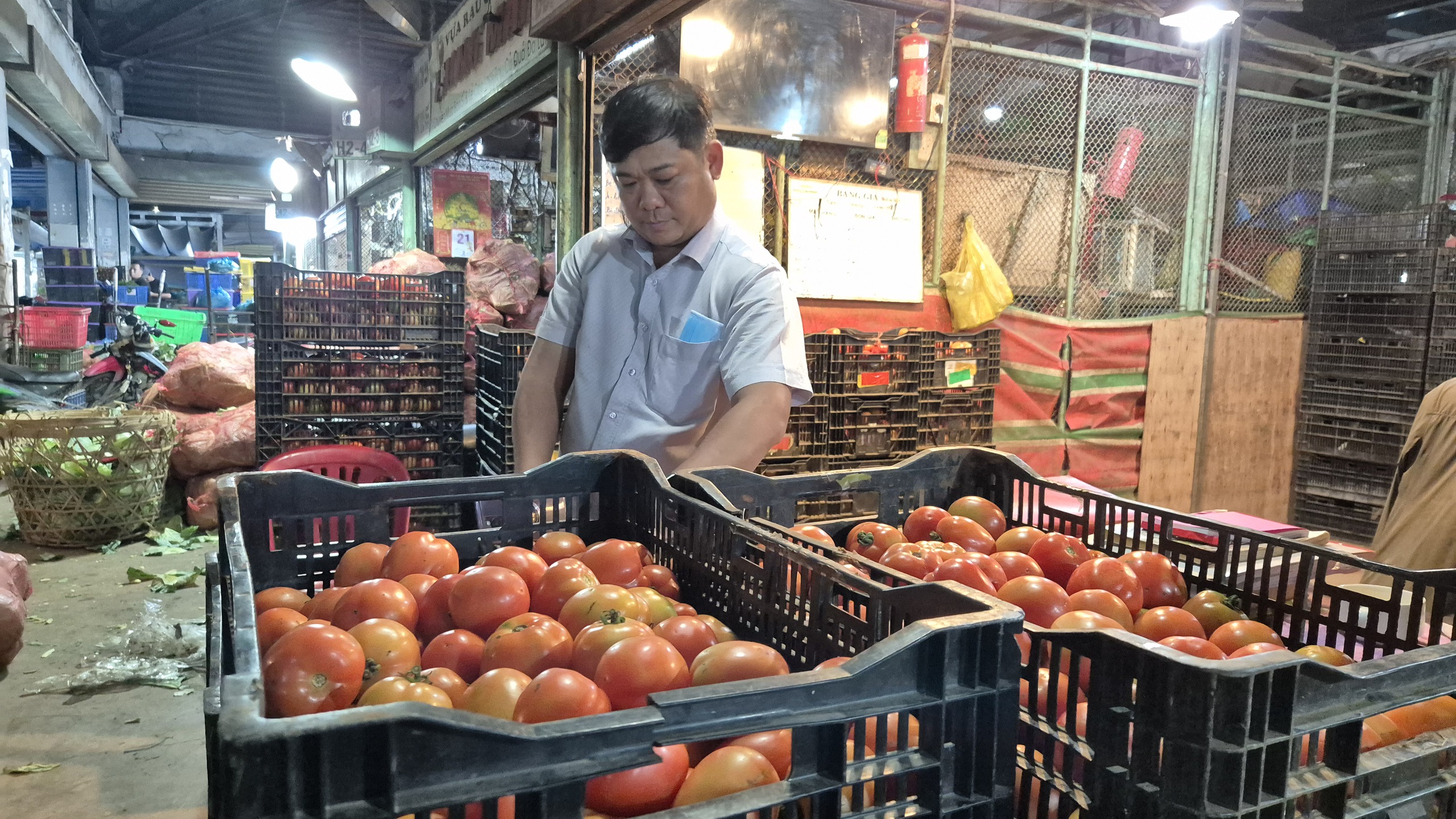 Hộ kinh doanh phải c&oacute; t&agrave;i khoản ch&iacute;nh chủ: Những n&uacute;t thắt cần gỡ - Ảnh 1.