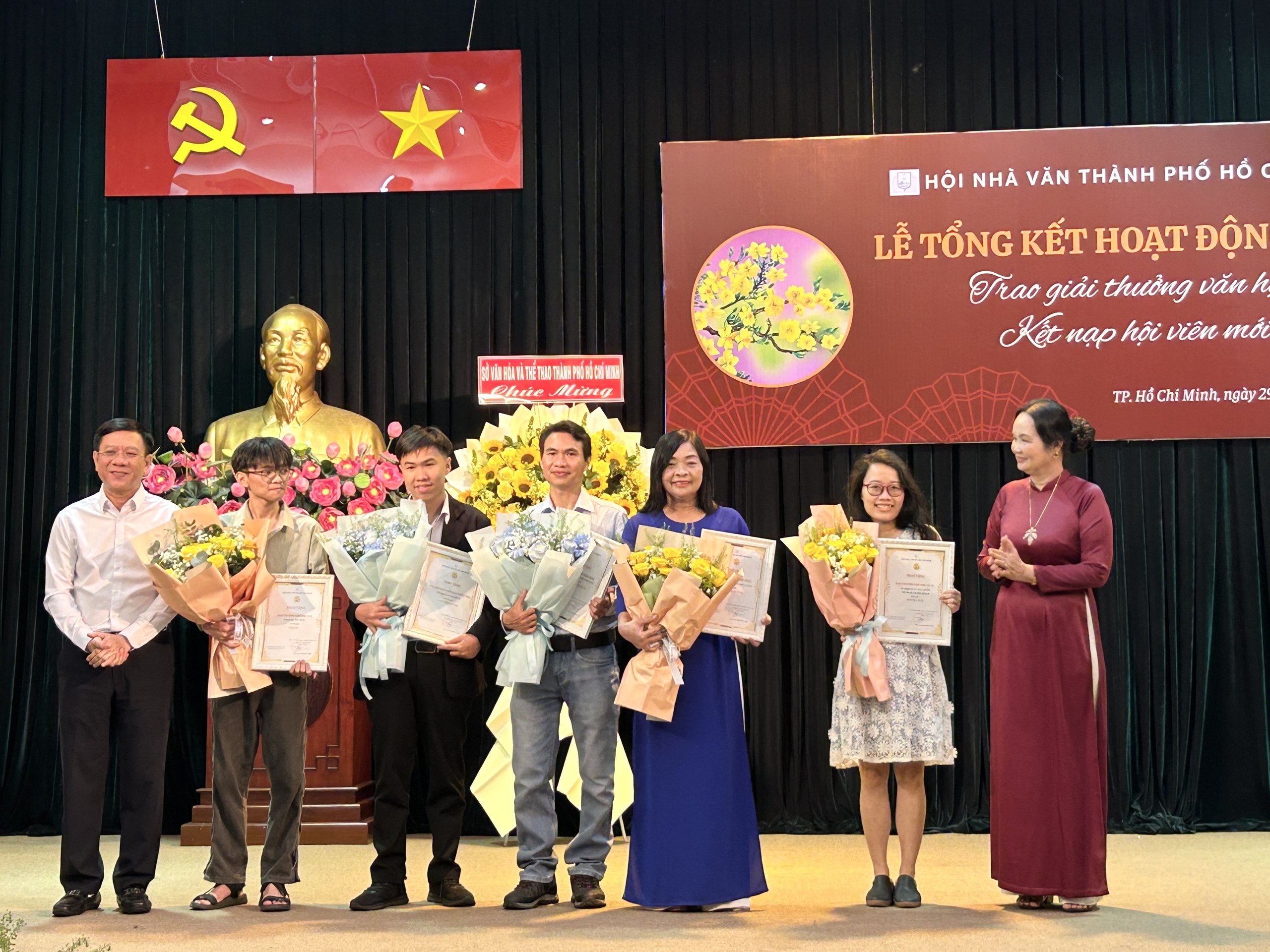 Giàu thêm dòng chảy sáng tạo - Ảnh 1.
