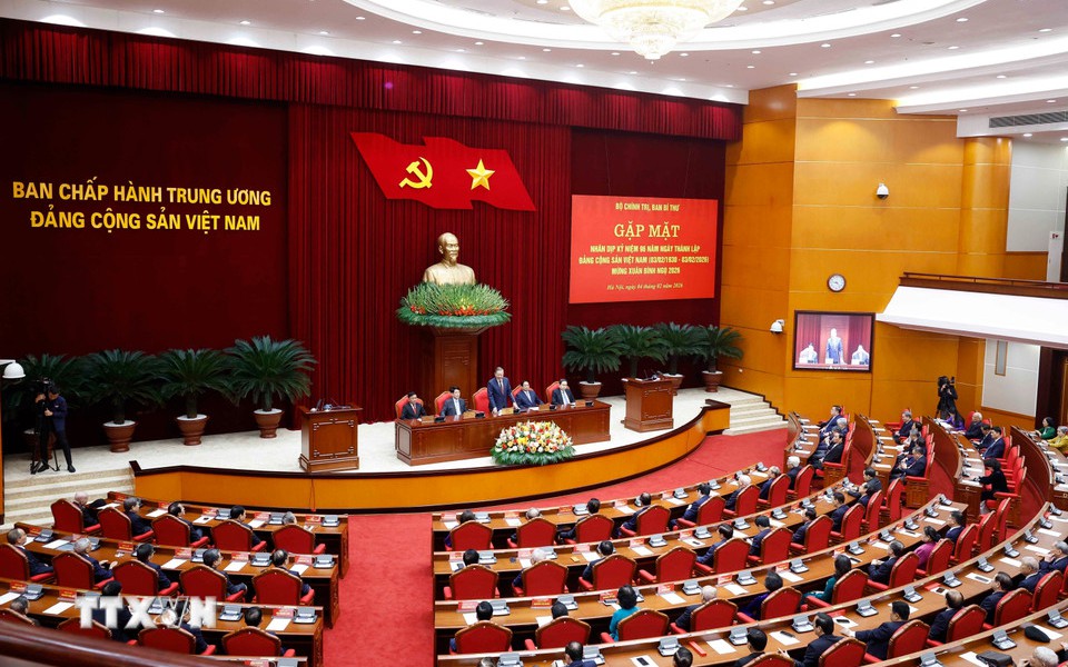 Bộ Chính trị, Ban Bí thư gặp mặt nguyên Ủy viên Ban Chấp hành Trung ương Đảng các khóa