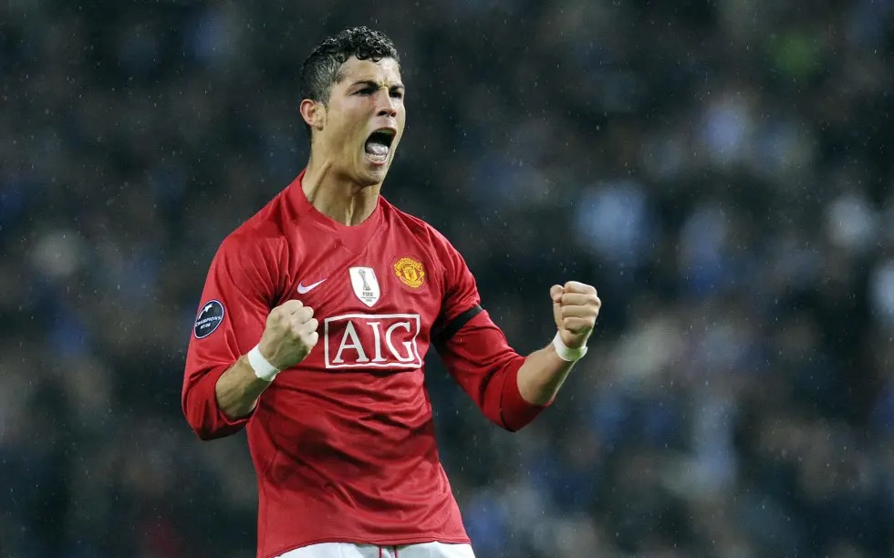 Ronaldo về lại "mái nhà xưa" Man Utd?