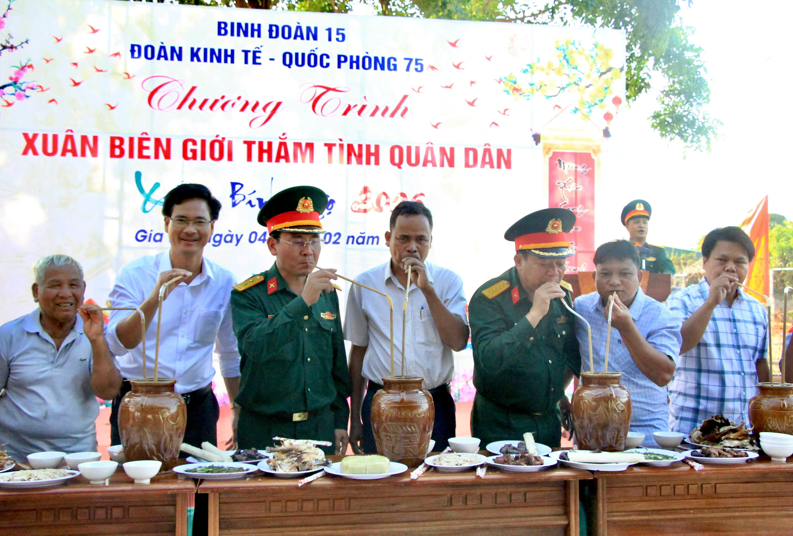 Xu&acirc;n bi&ecirc;n giới Ia O 2026: Mang Tết ấm &aacute;p đến đồng b&agrave;o v&ugrave;ng bi&ecirc;n - Ảnh 1.