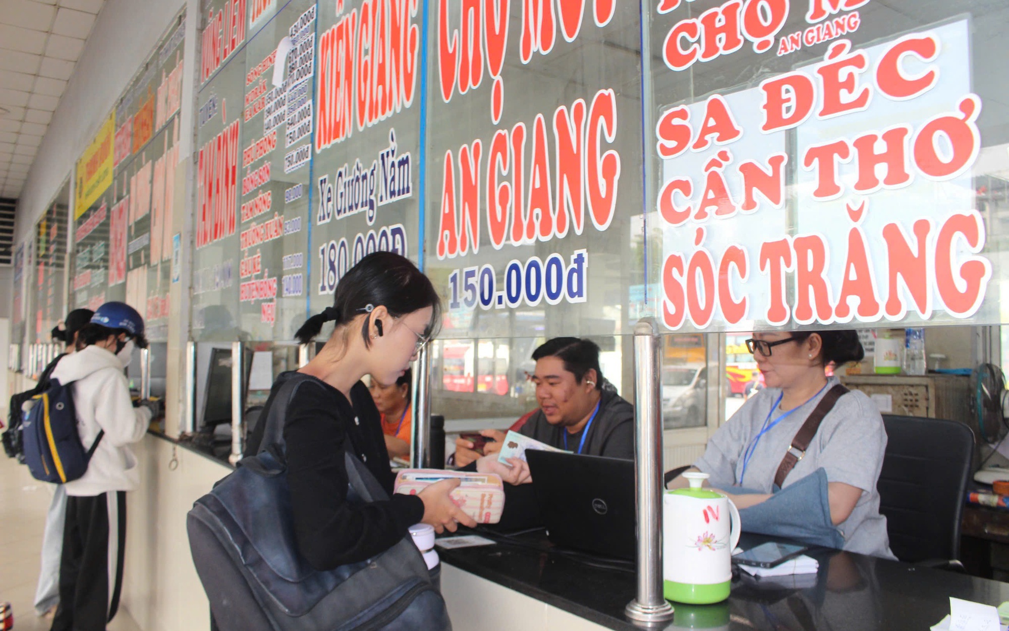 Bến xe Miền Tây tăng cường phương án phục vụ hành khách dịp Tết