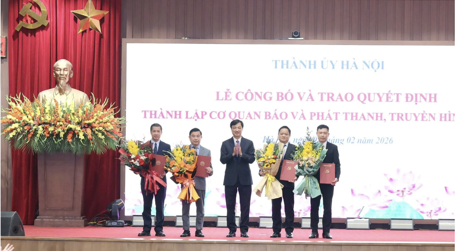 C&ocirc;ng bố th&agrave;nh lập Cơ quan B&aacute;o v&agrave; Ph&aacute;t thanh Truyền h&igrave;nh H&agrave; Nội - Ảnh 1.