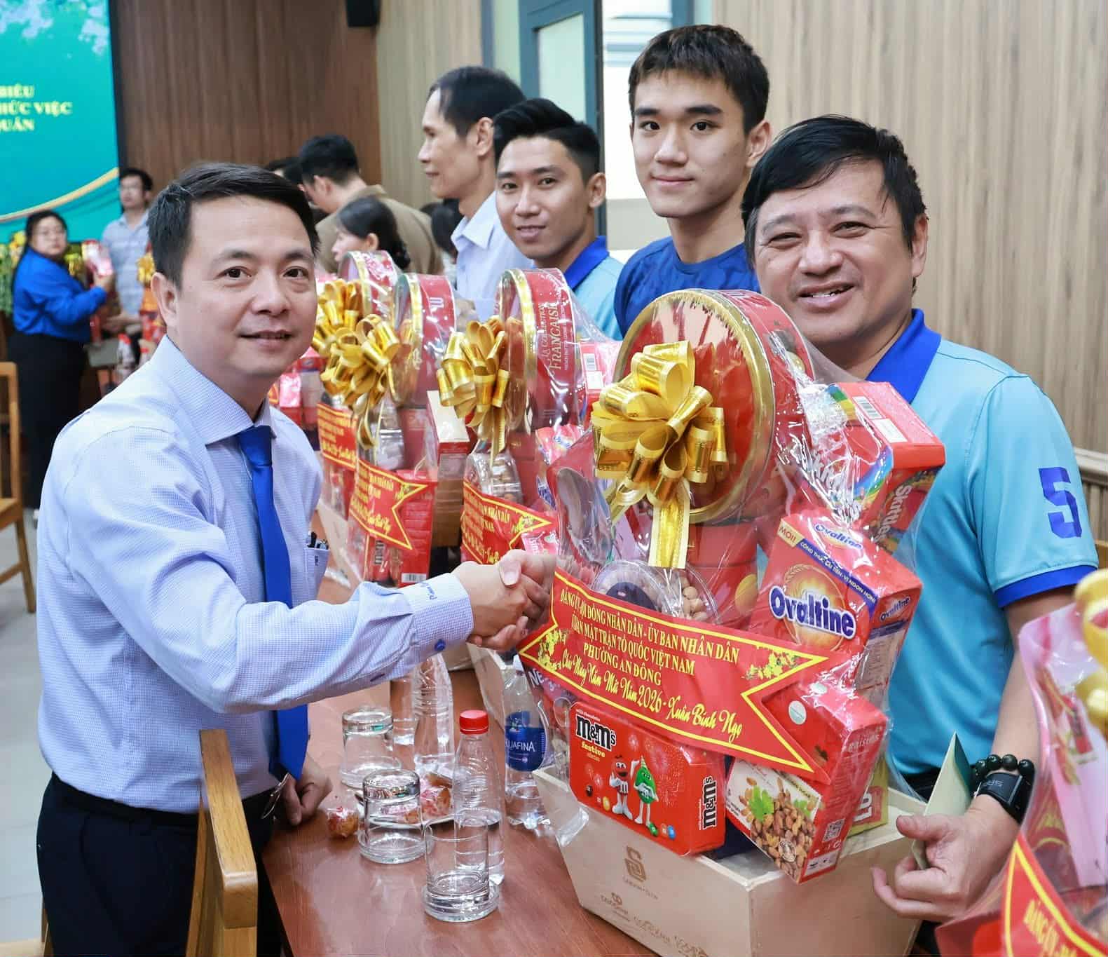 họp mặt phường An Đông - Ảnh 7.