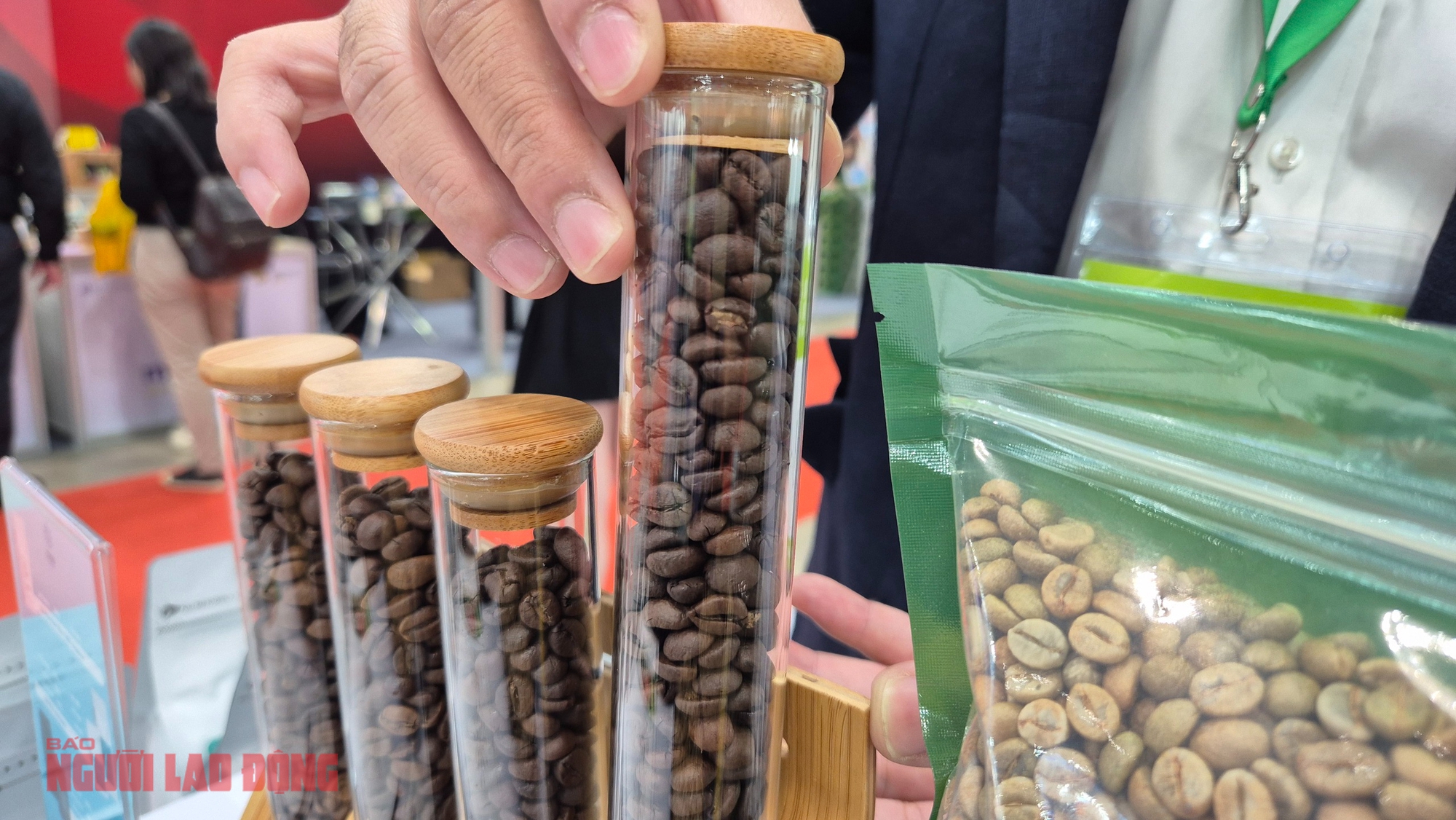 Giá cà phê hôm nay 5-2: Robusta giảm phiên thứ 3 - Ảnh 1.