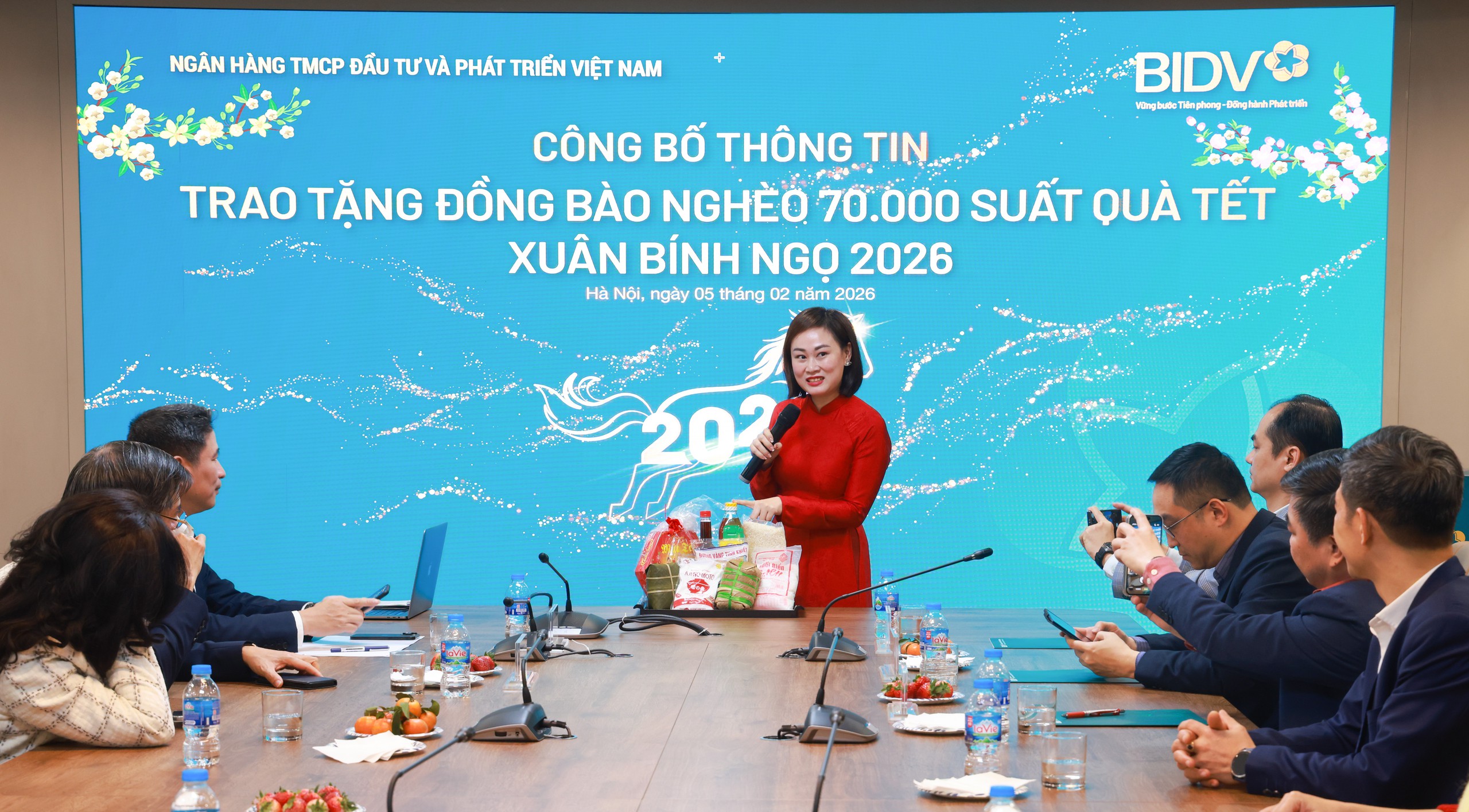 BIDV trao 70.000 phần qu&agrave; Tết tặng đồng b&agrave;o ngh&egrave;o - Ảnh 3.