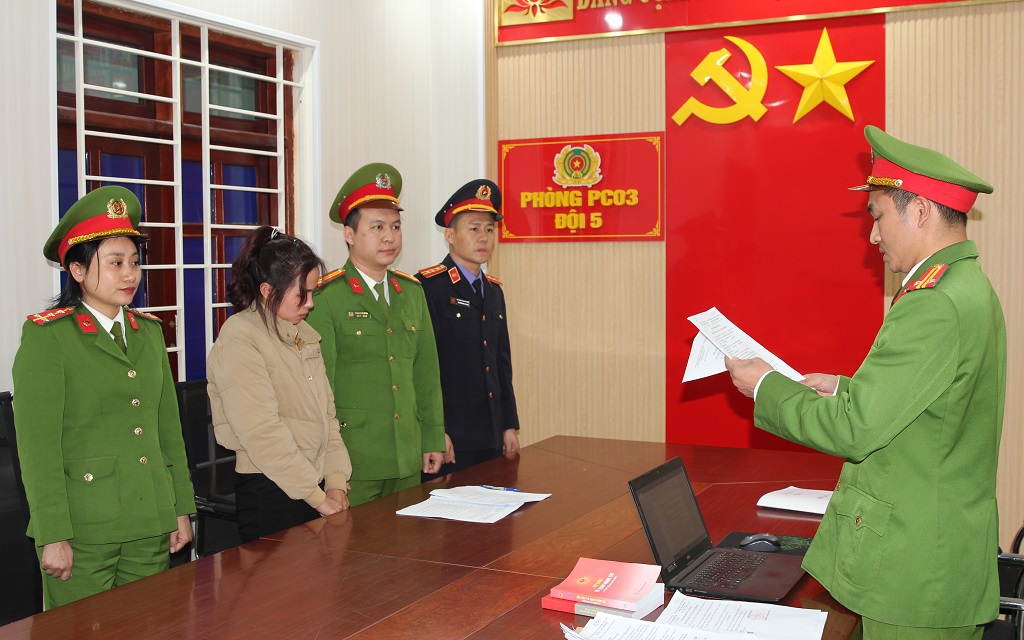 Hơn 60.000 lít giấm giả làm từ axit axetic bán cho người tiêu dùng