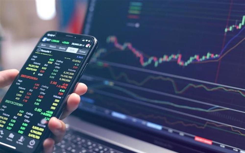Sập bẫy đầu tư chứng khoán online, người phụ nữ mất hơn 3,9 tỉ đồng