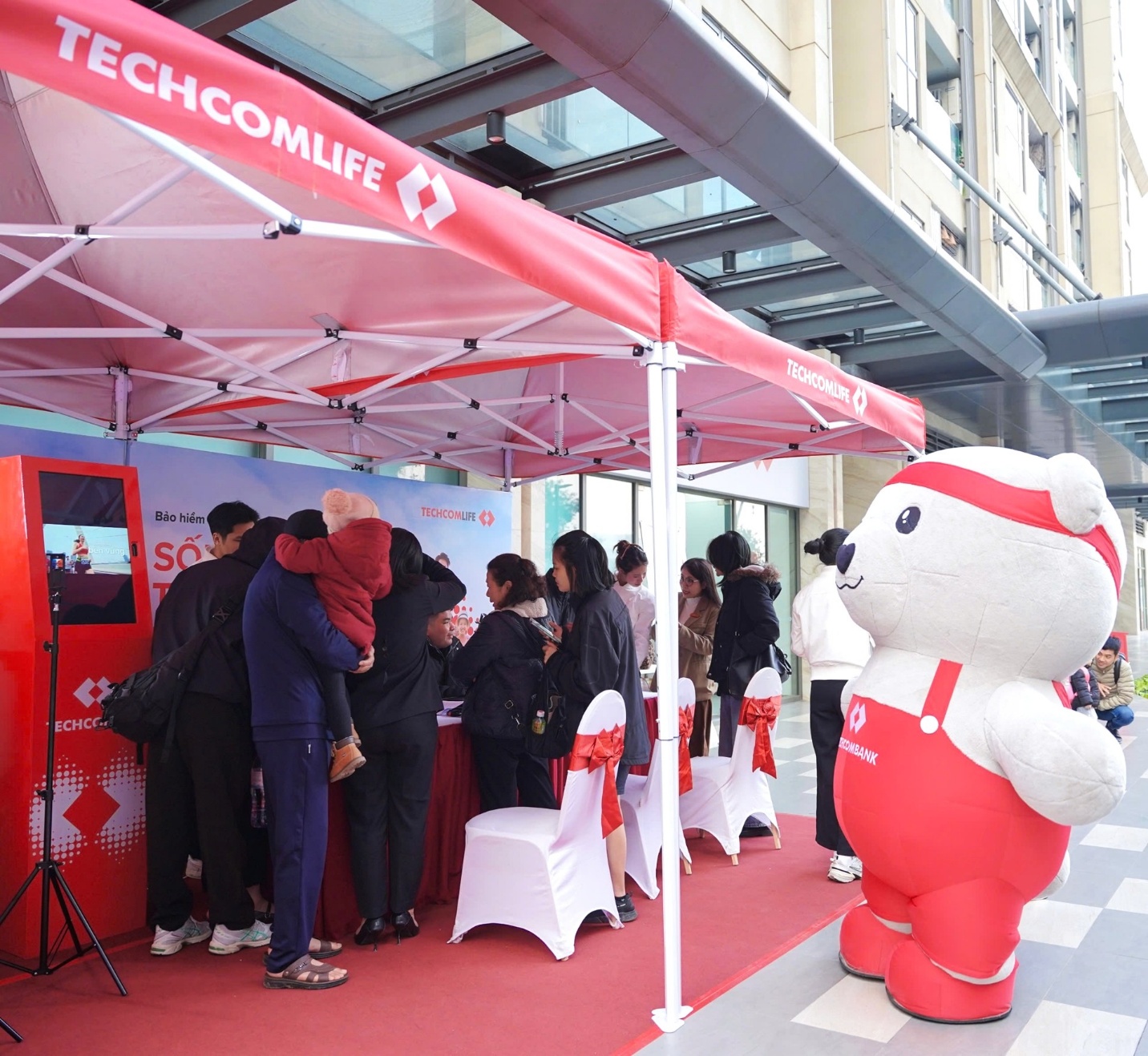 Techcom Life tiên phong ứng dụng công nghệ nâng tầm trải nghiệm khách hàng bảo hiểm - Ảnh 4.