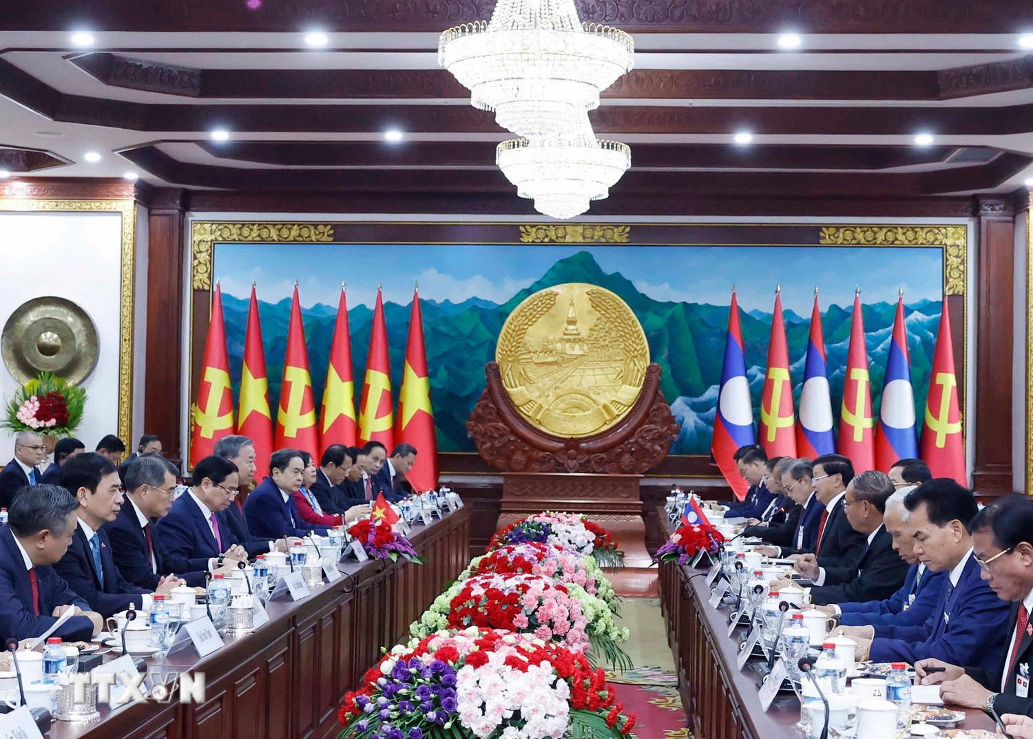 Lễ đón trọng thể Tổng Bí thư Tô Lâm tại thủ đô Vientiane của CHDCND Lào - Ảnh 3.