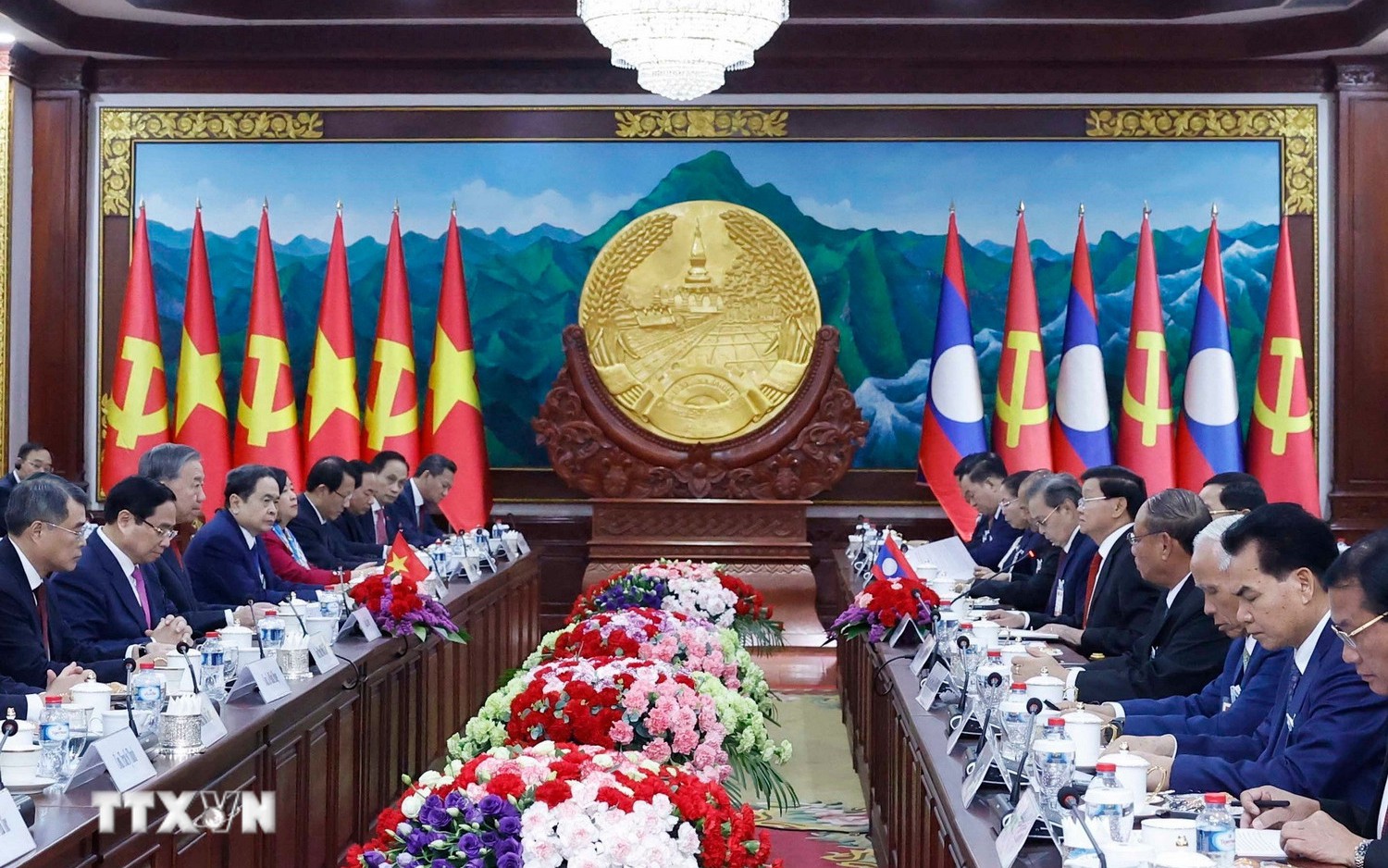 Tổng Bí thư Tô Lâm: Bộ Công an Việt Nam - Lào hợp tác chặt chẽ, hiệu quả - Ảnh 2.