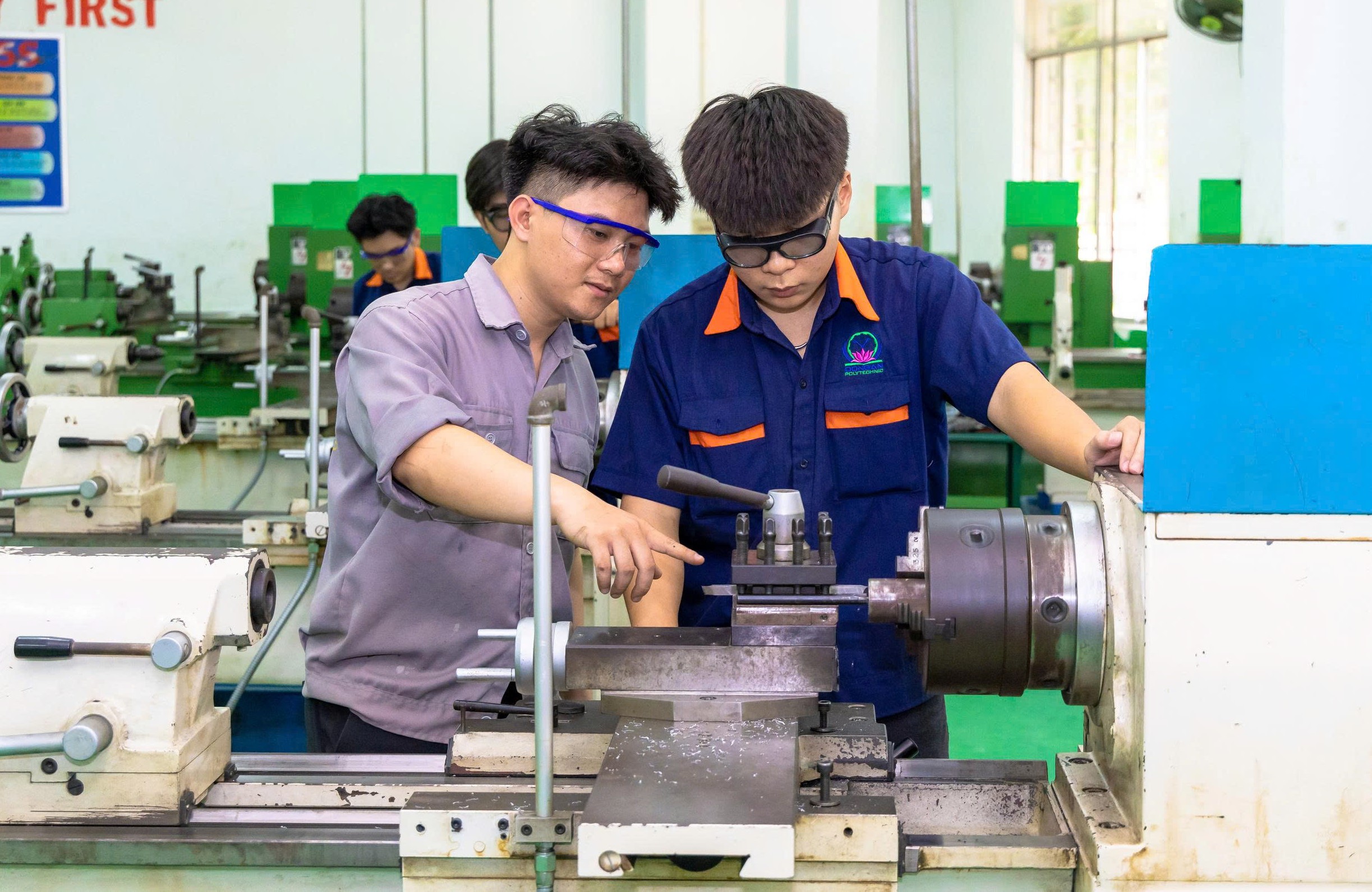 Góp ý Dự thảo Quy chế tuyển sinh ĐH 2026: Đừng để cao đẳng đứng ngoài bức tranh tuyển sinh mới! - Ảnh 1.