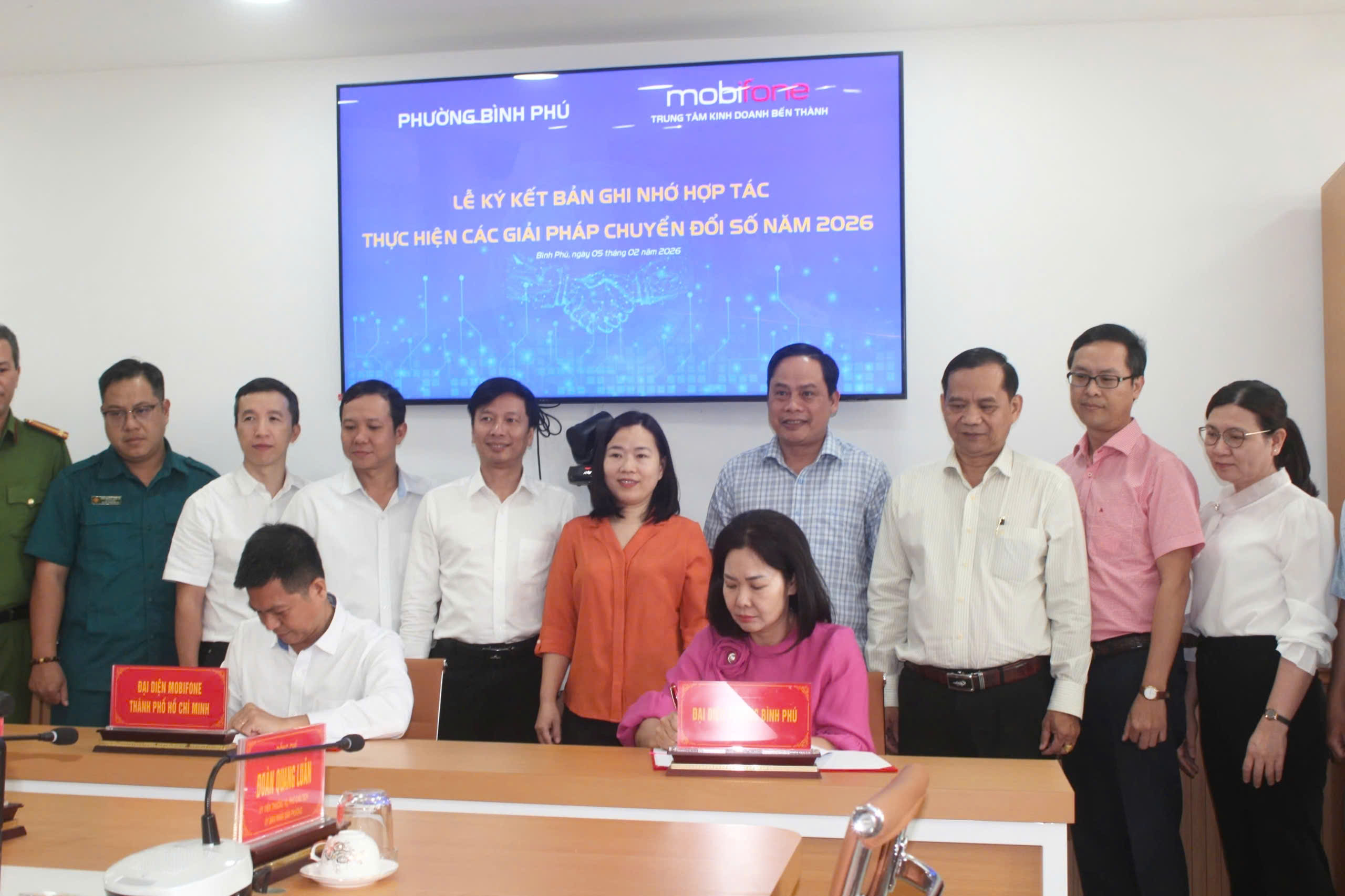 Chuyển đổi số phải lấy phục vụ người d&acirc;n l&agrave;m trọng t&acirc;m - Ảnh 2.