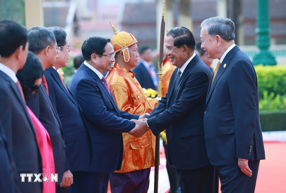 Lễ đ&oacute;n trọng thể Tổng B&iacute; thư T&ocirc; L&acirc;m thăm cấp Nh&agrave; nước tới Vương quốc Campuchia - Ảnh 8.
